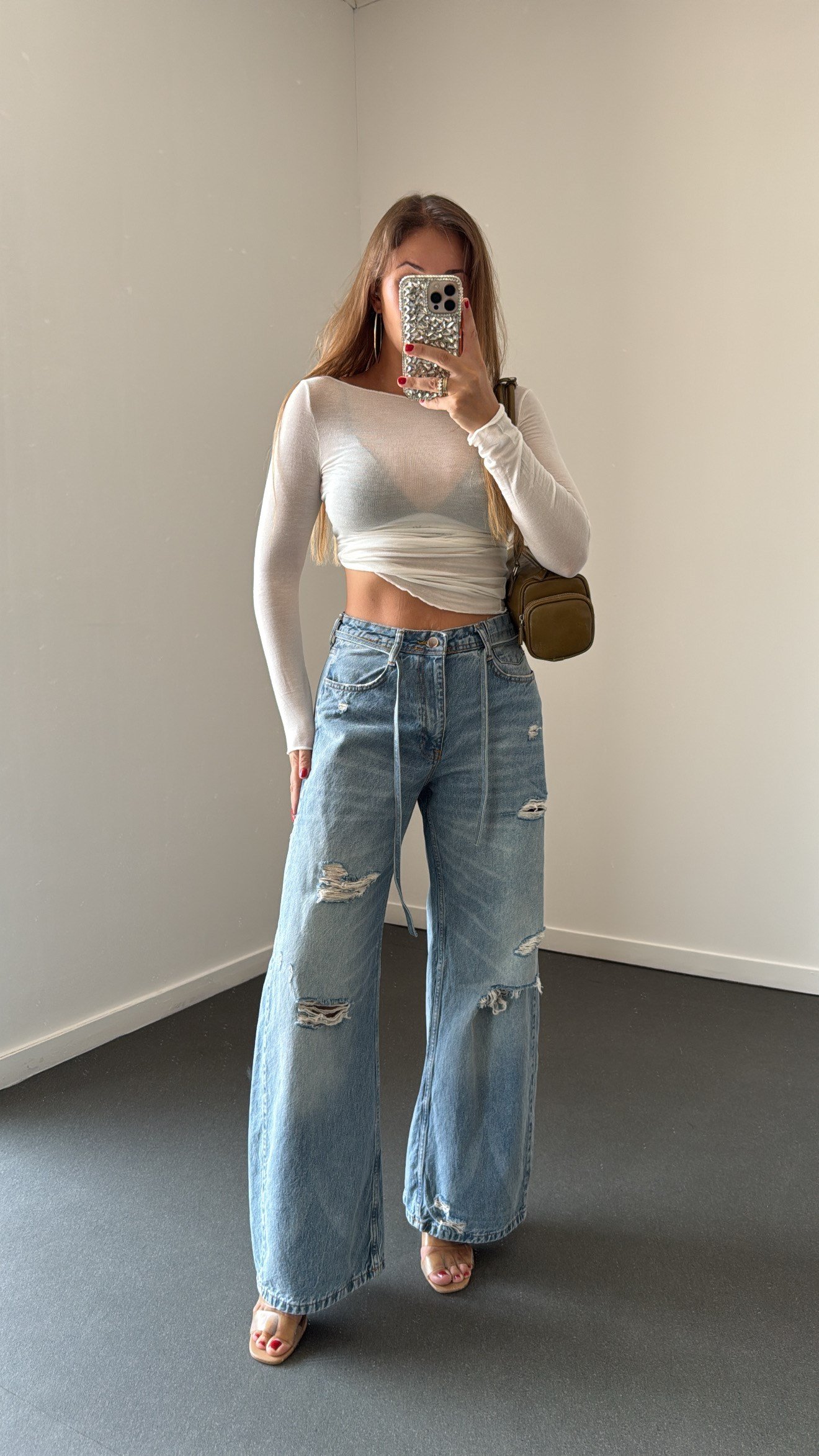 Harper Orta Bel Yırtık Detaylı Barrel Jeans
