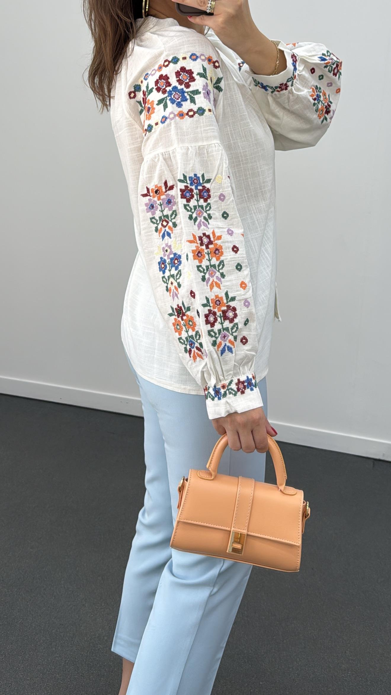 Heidi Kanaviçe İşlemeli Tasarım Gömlek