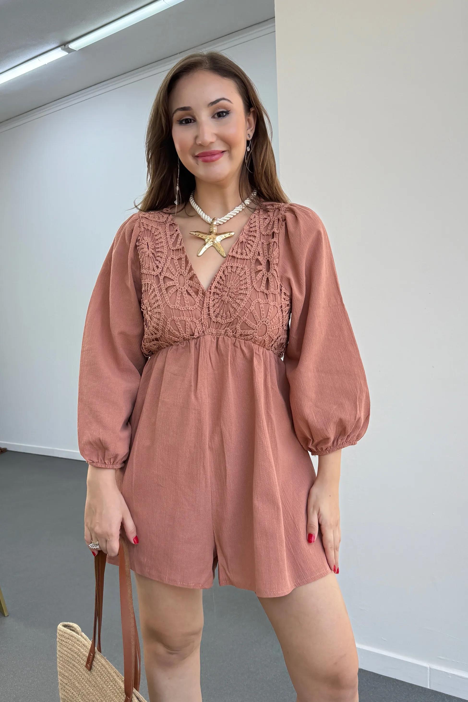 Helena Gül Kurusu Güpür İşlemeli V Yaka Tulum