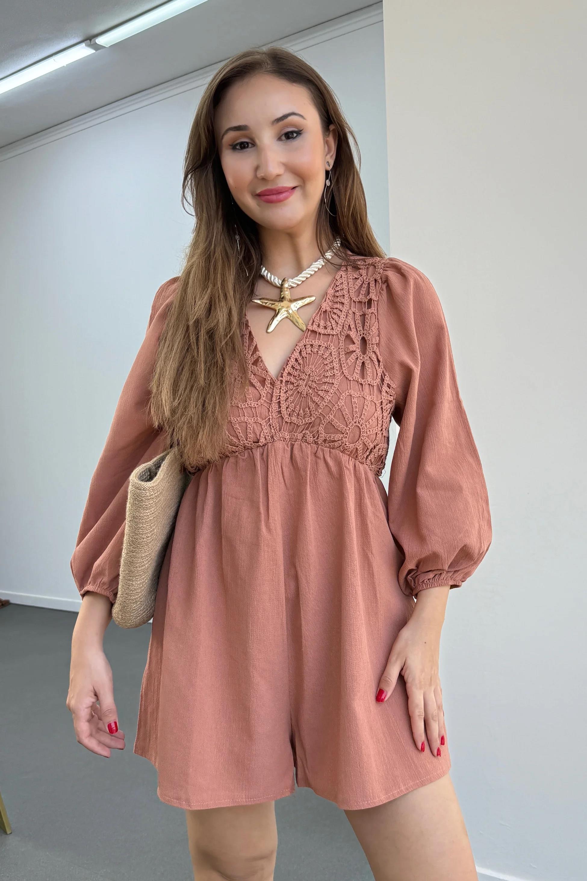 Helena Gül Kurusu Güpür İşlemeli V Yaka Tulum