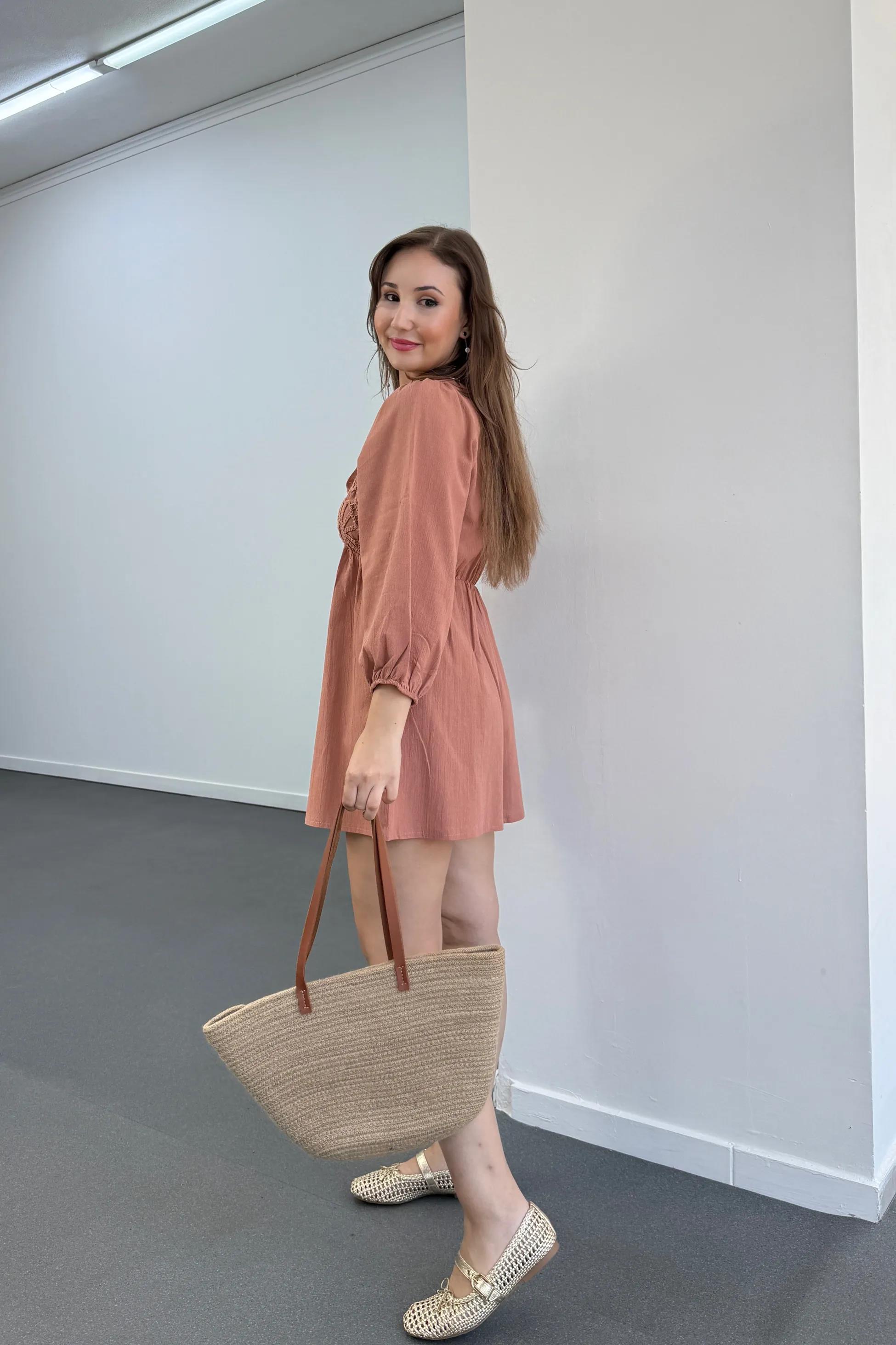 Helena Gül Kurusu Güpür İşlemeli V Yaka Tulum