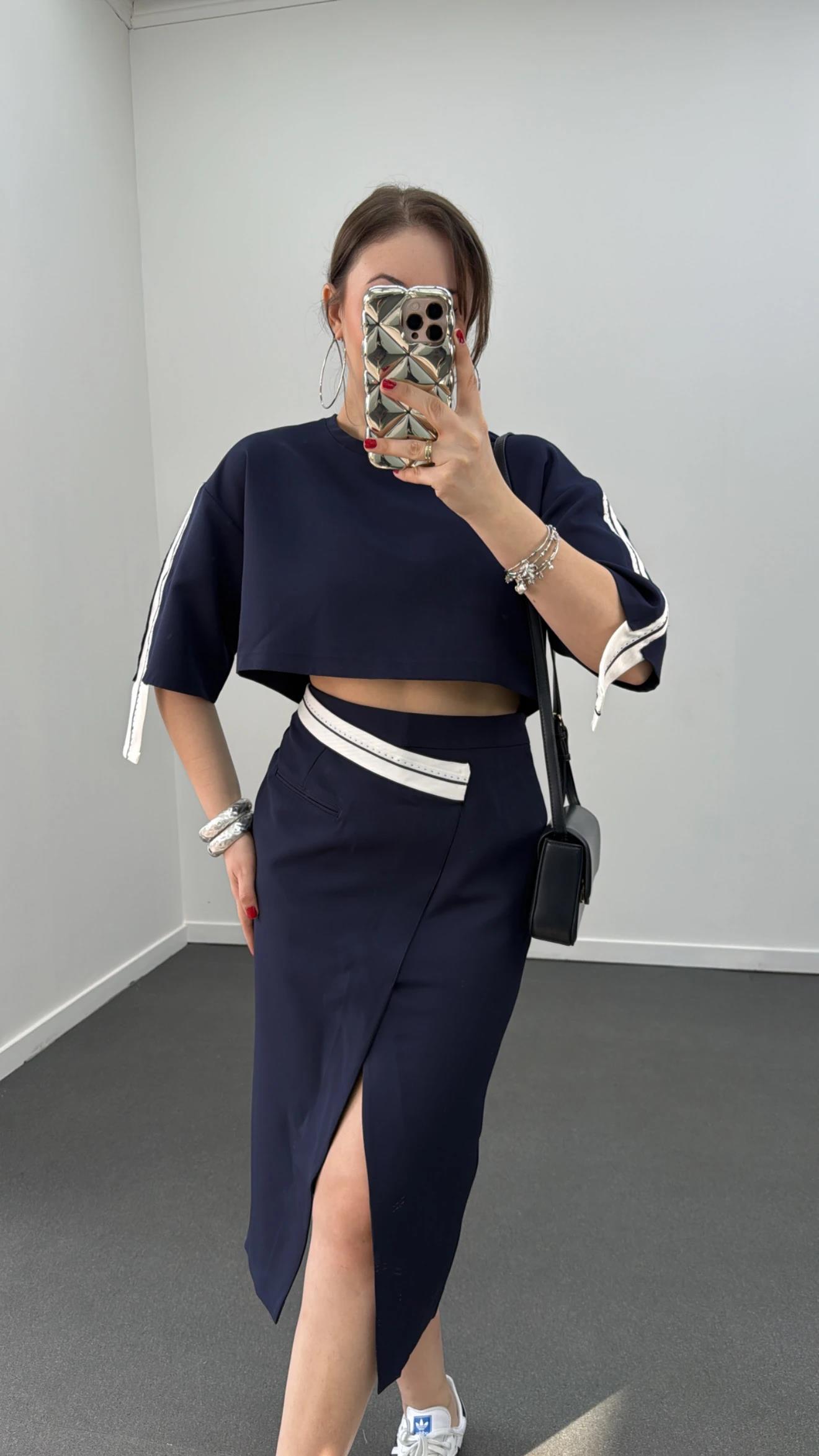 Henry Lacivert Beyaz Şeritli Crop