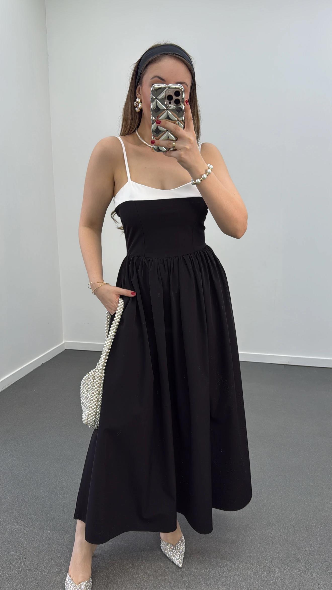 Hera Siyah Beyaz Askılı Pileli Maxi Elbise