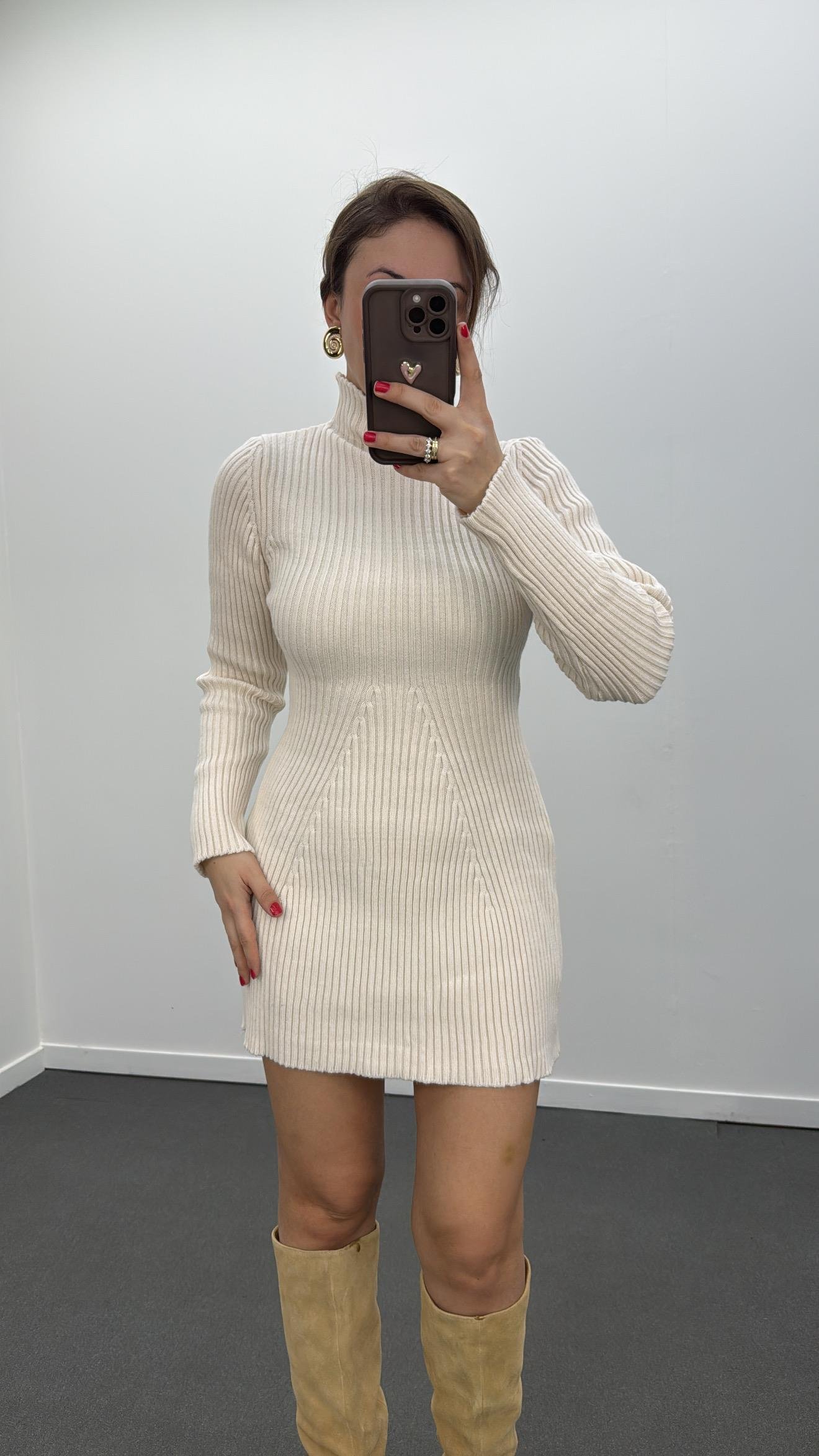 Hilary Ekru Renk Çan Elbise