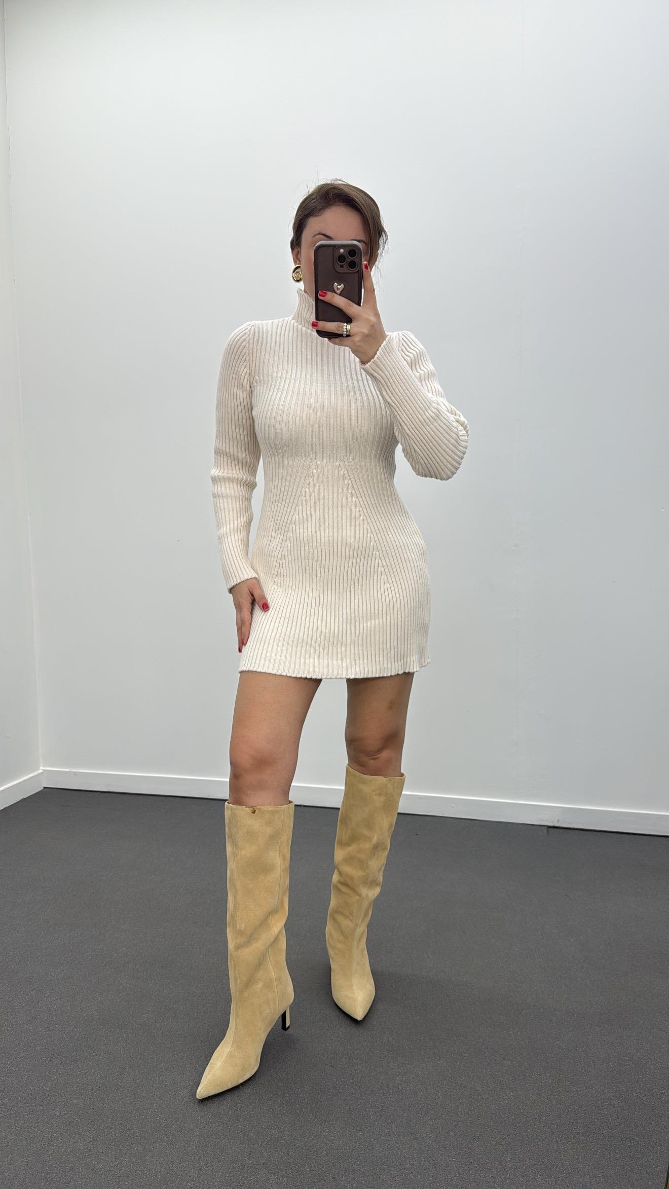 Hilary Ekru Renk Çan Elbise