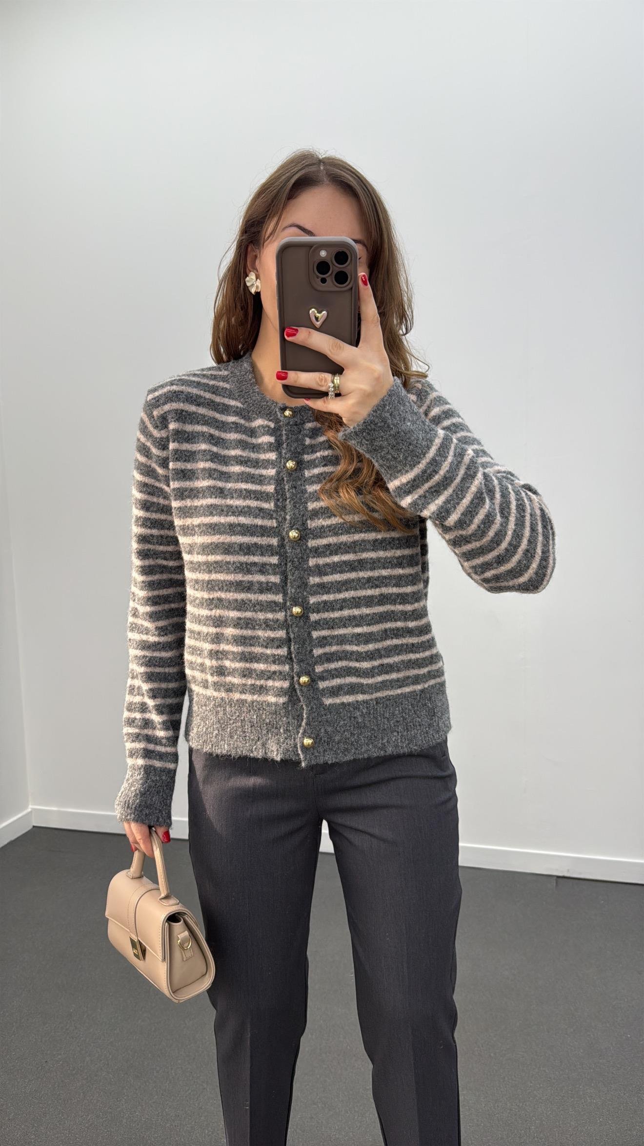 Hilary Gri Çizgili Premium Triko HIrka