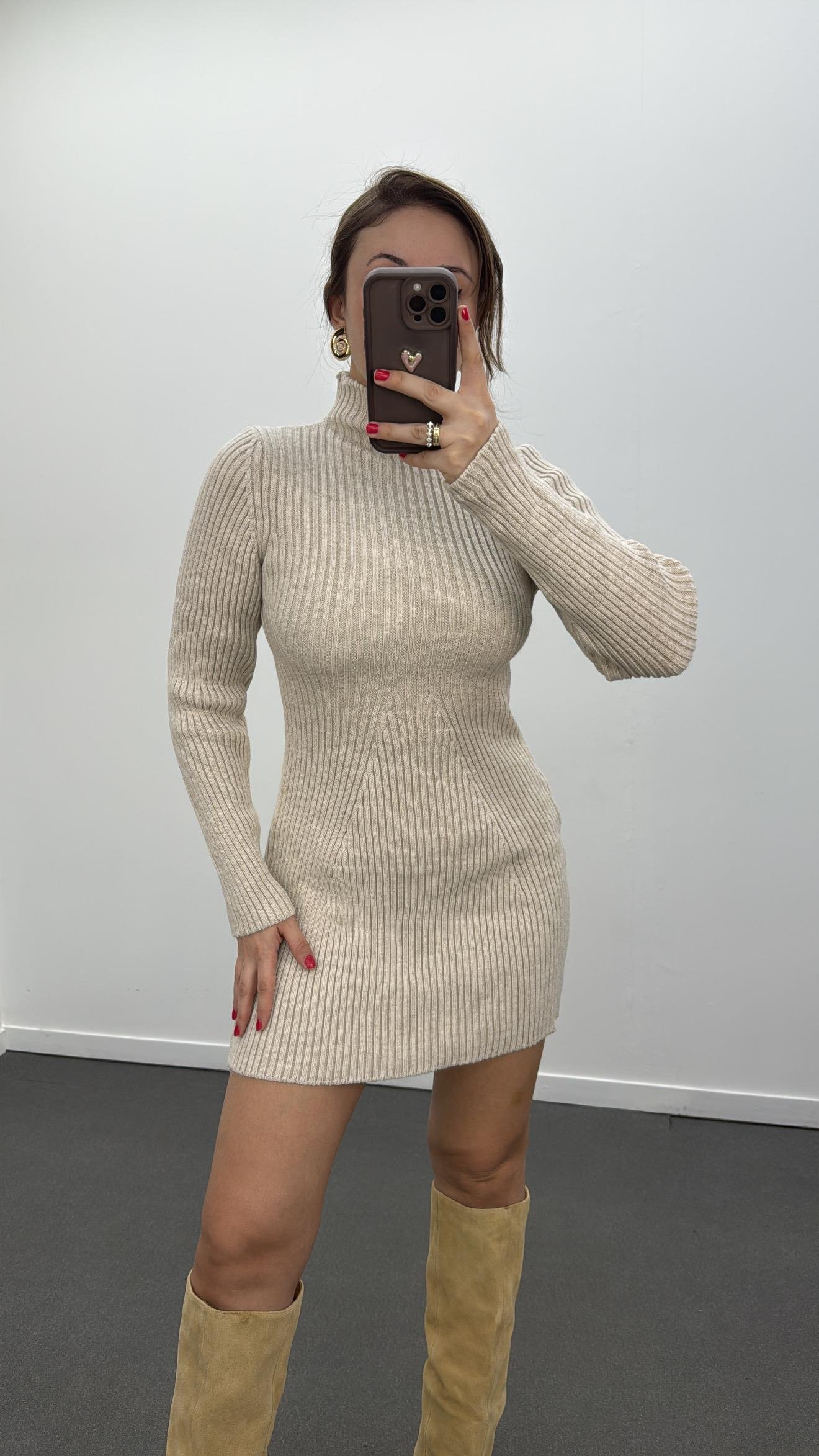 Hilary Taş Renk Çan Triko Elbise