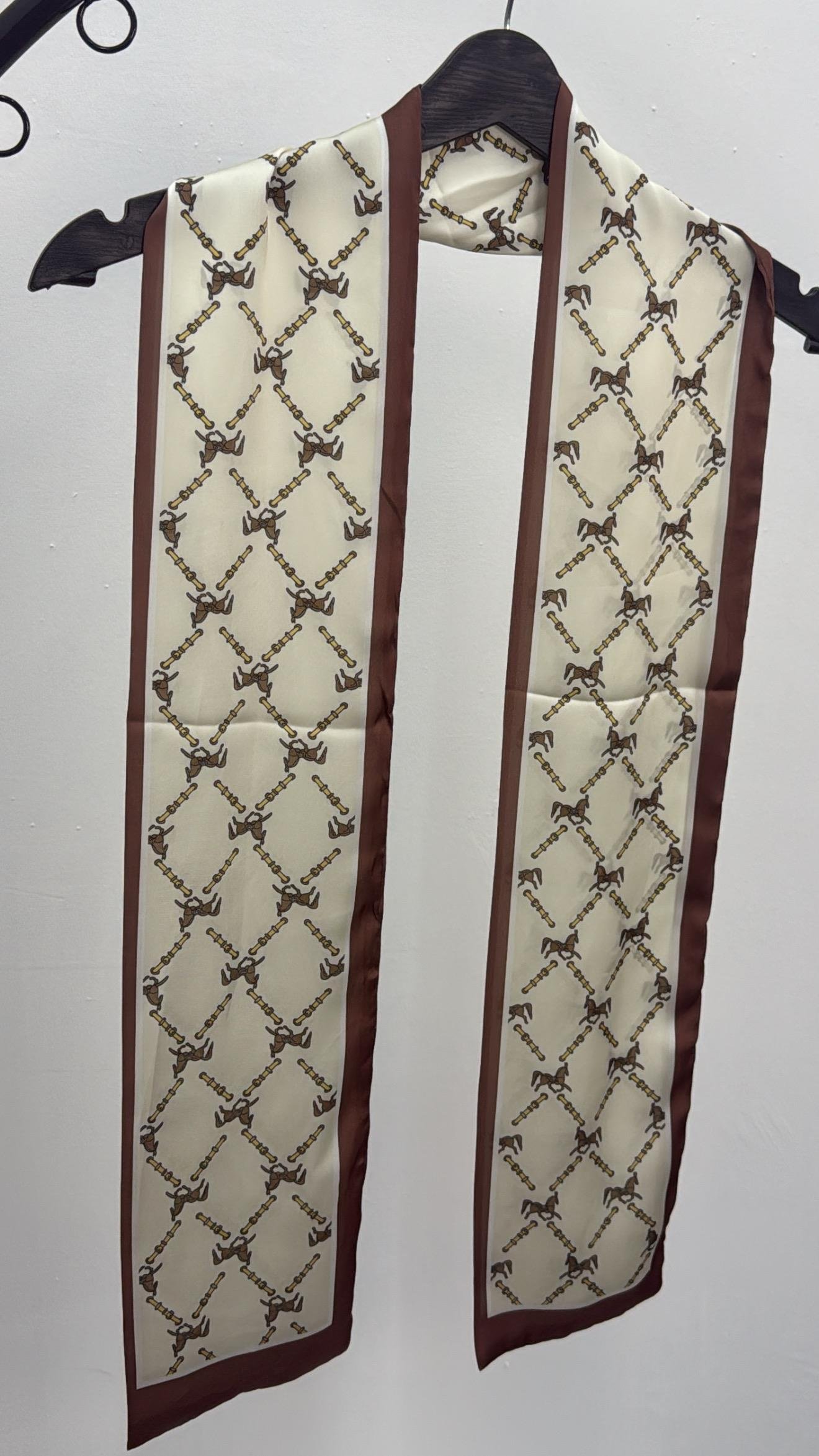 Horse Zincir At Desenli Uzun Fular