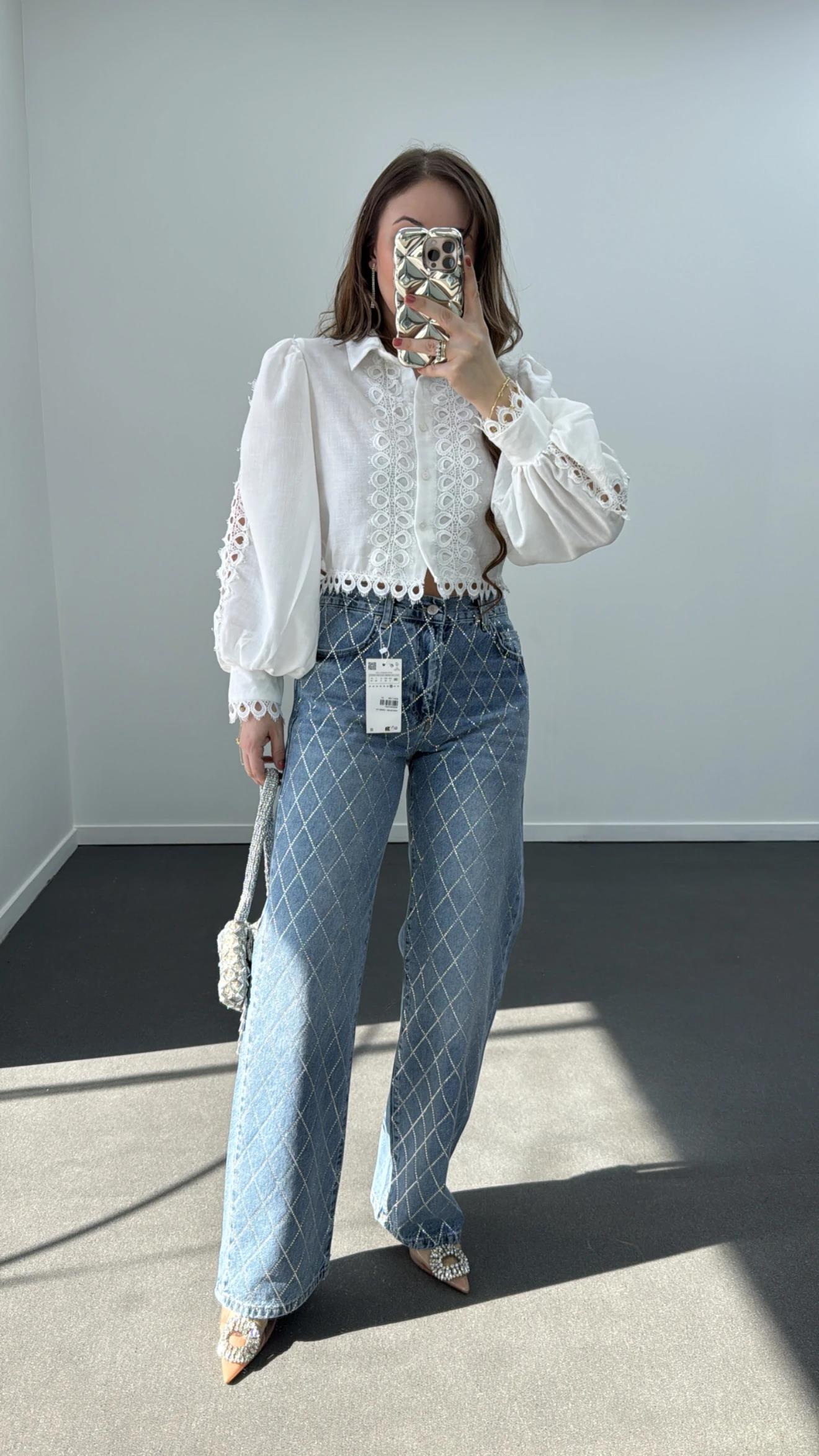 Hugo Beyaz Dantel İşlemeli Balon Kol Gömlek