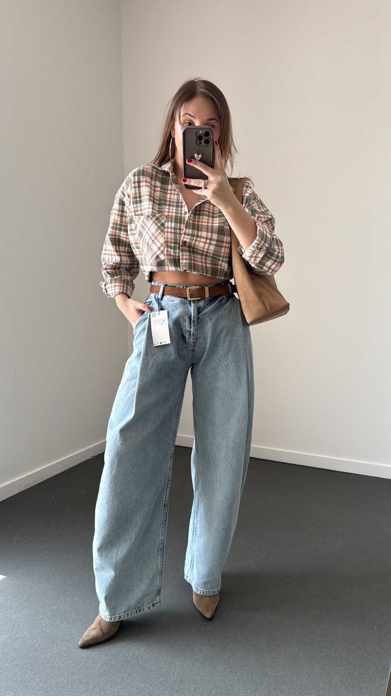 Hype Kar Yıkamalı Pileli Yanı Cepli Barrel Fit Jeans