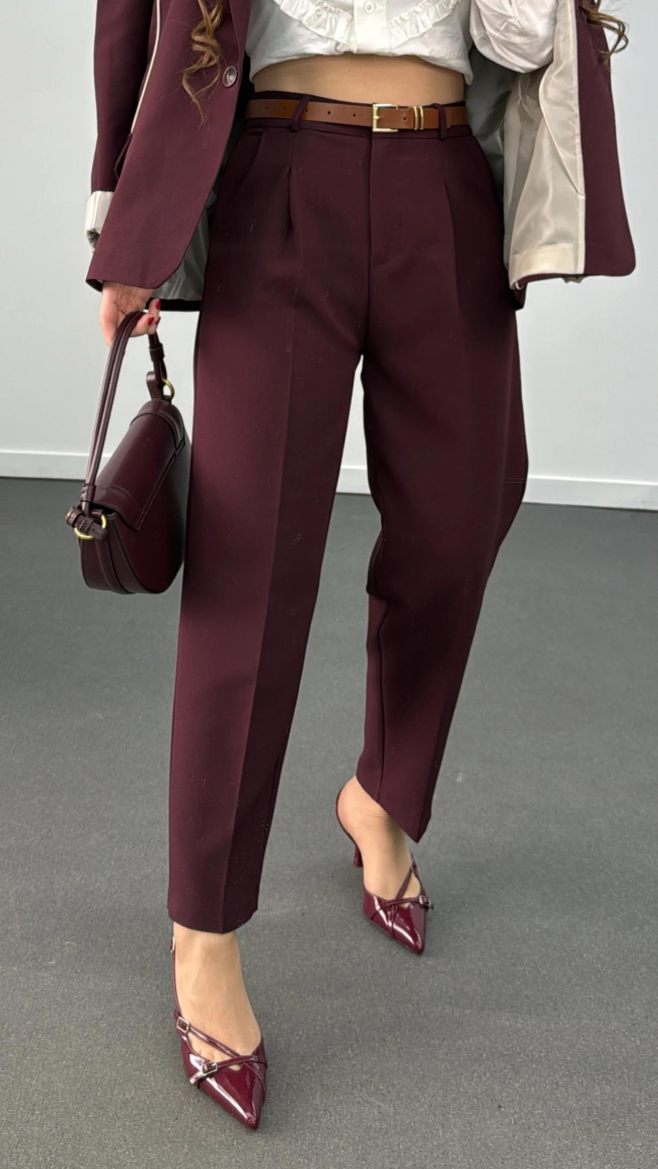 Irıne Bordo Renk Pensli Havuç Kumaş Pantolon