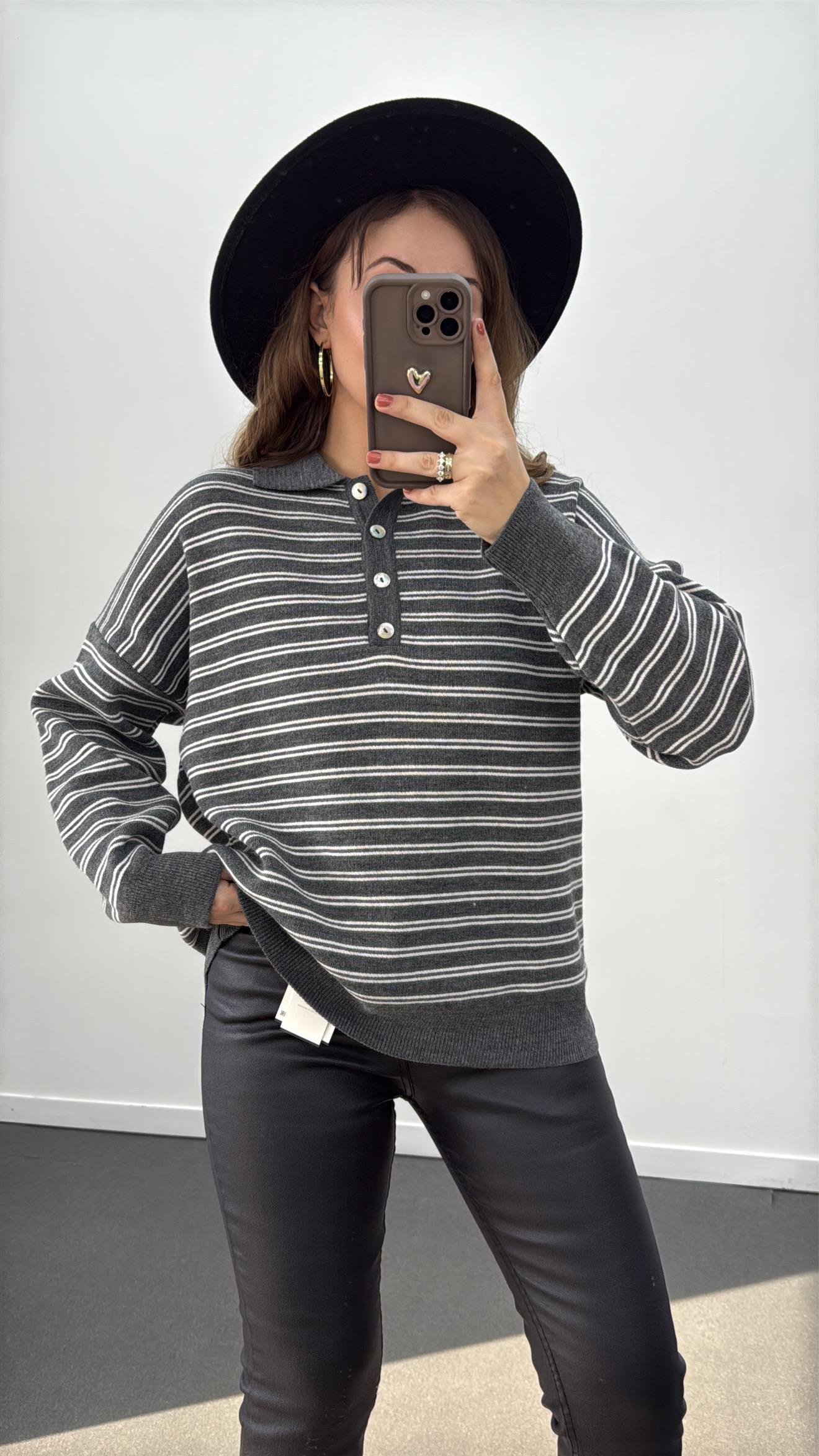 Iris Gri Beyaz Çizgili Polo Yaka Triko standart