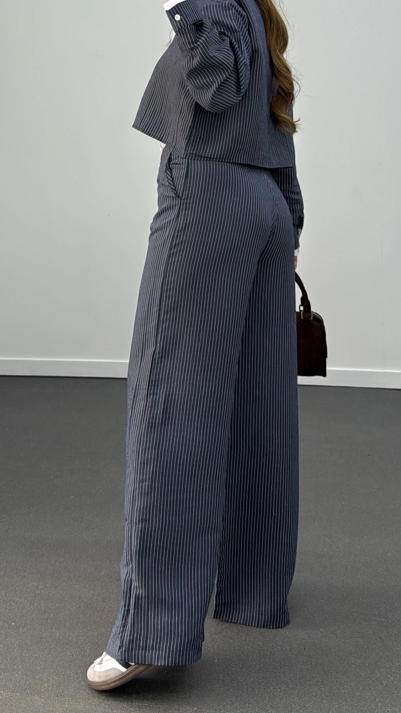 İzem Lacivert Çizgili Gömlek Ve Pantolon Takımı