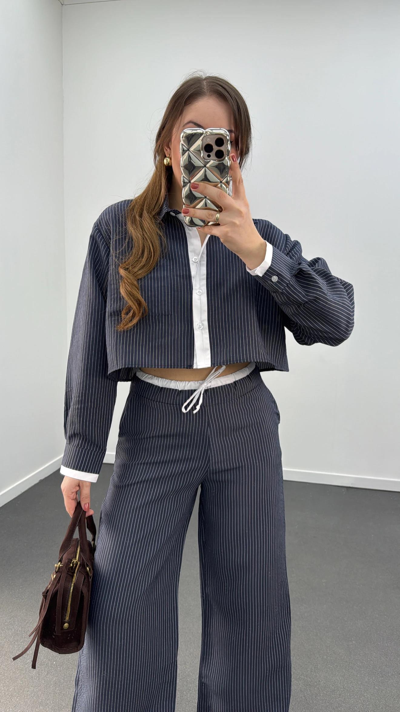 İzem Lacivert Çizgili Gömlek Ve Pantolon Takımı