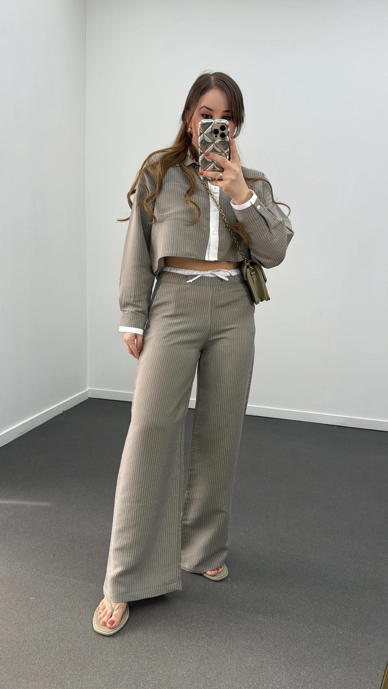 İzem Yeşil Çizgili Gömlek Ve Pantolon Takımı