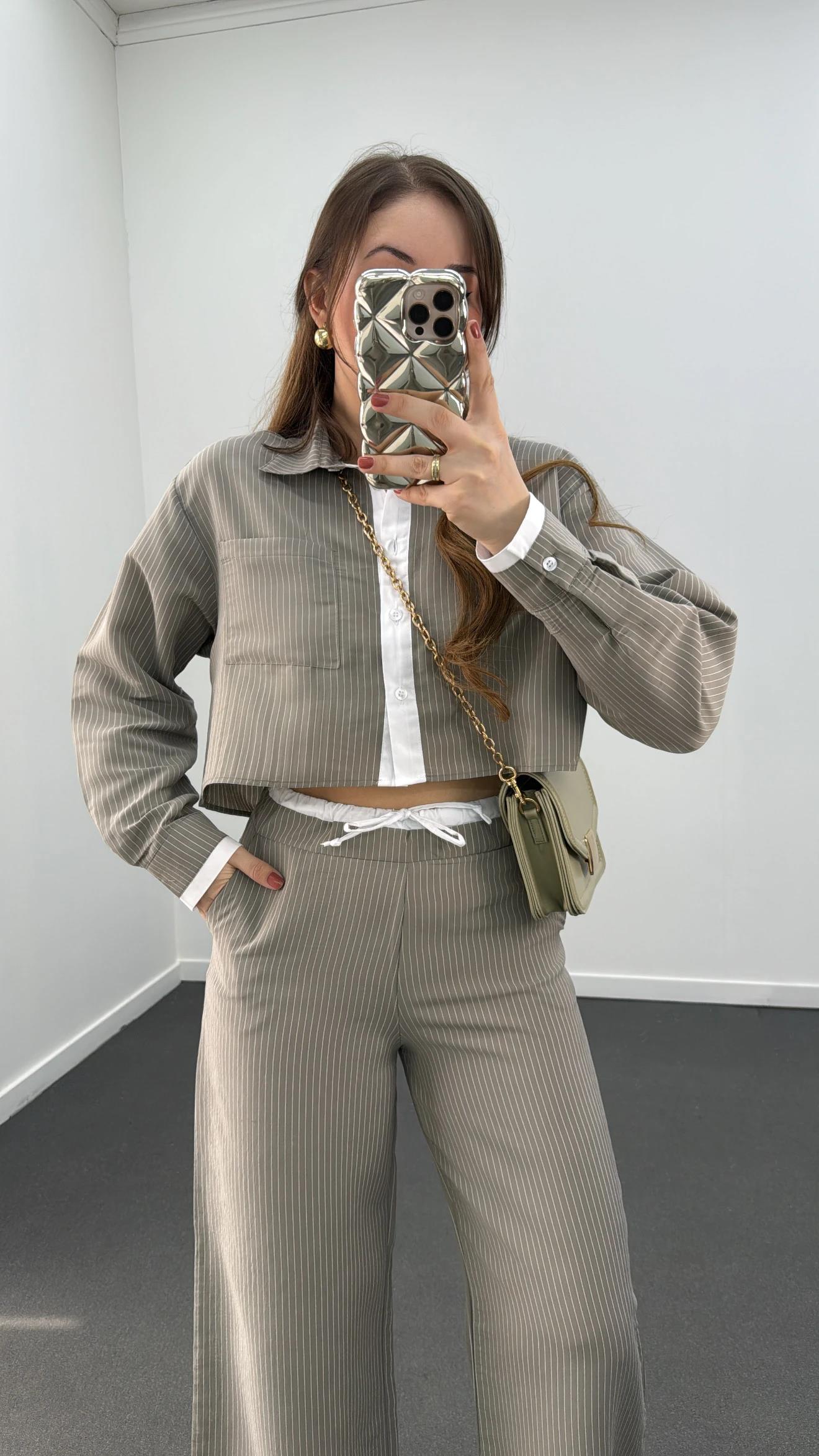 İzem Yeşil Çizgili Gömlek Ve Pantolon Takımı