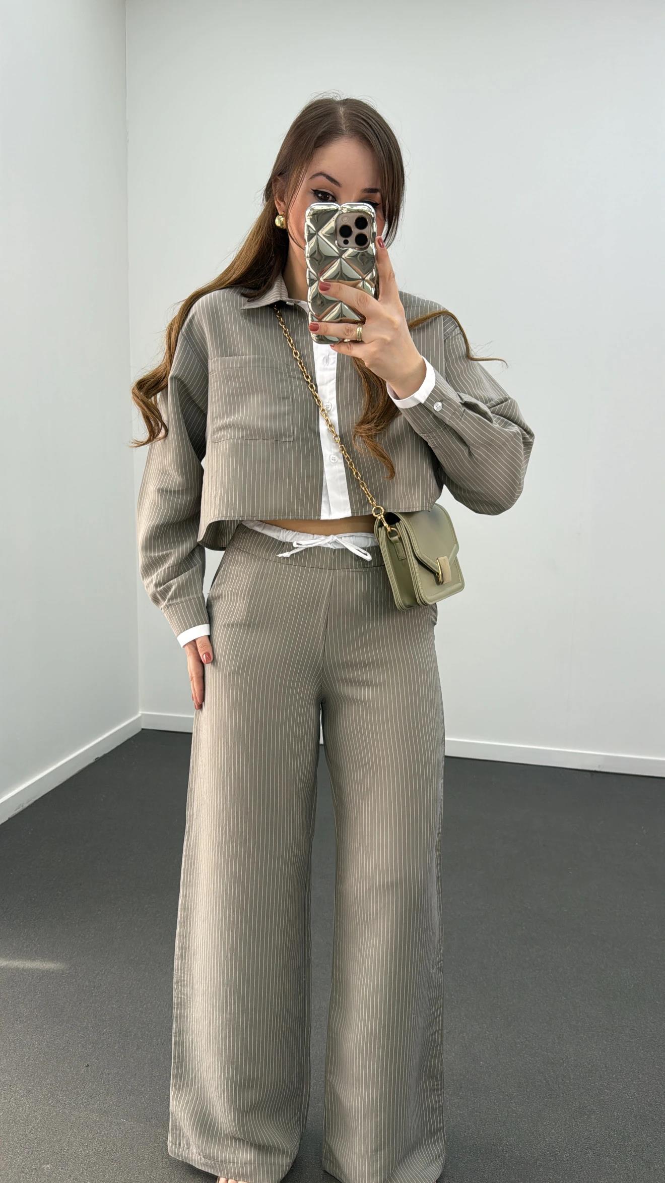 İzem Yeşil Çizgili Gömlek Ve Pantolon Takımı