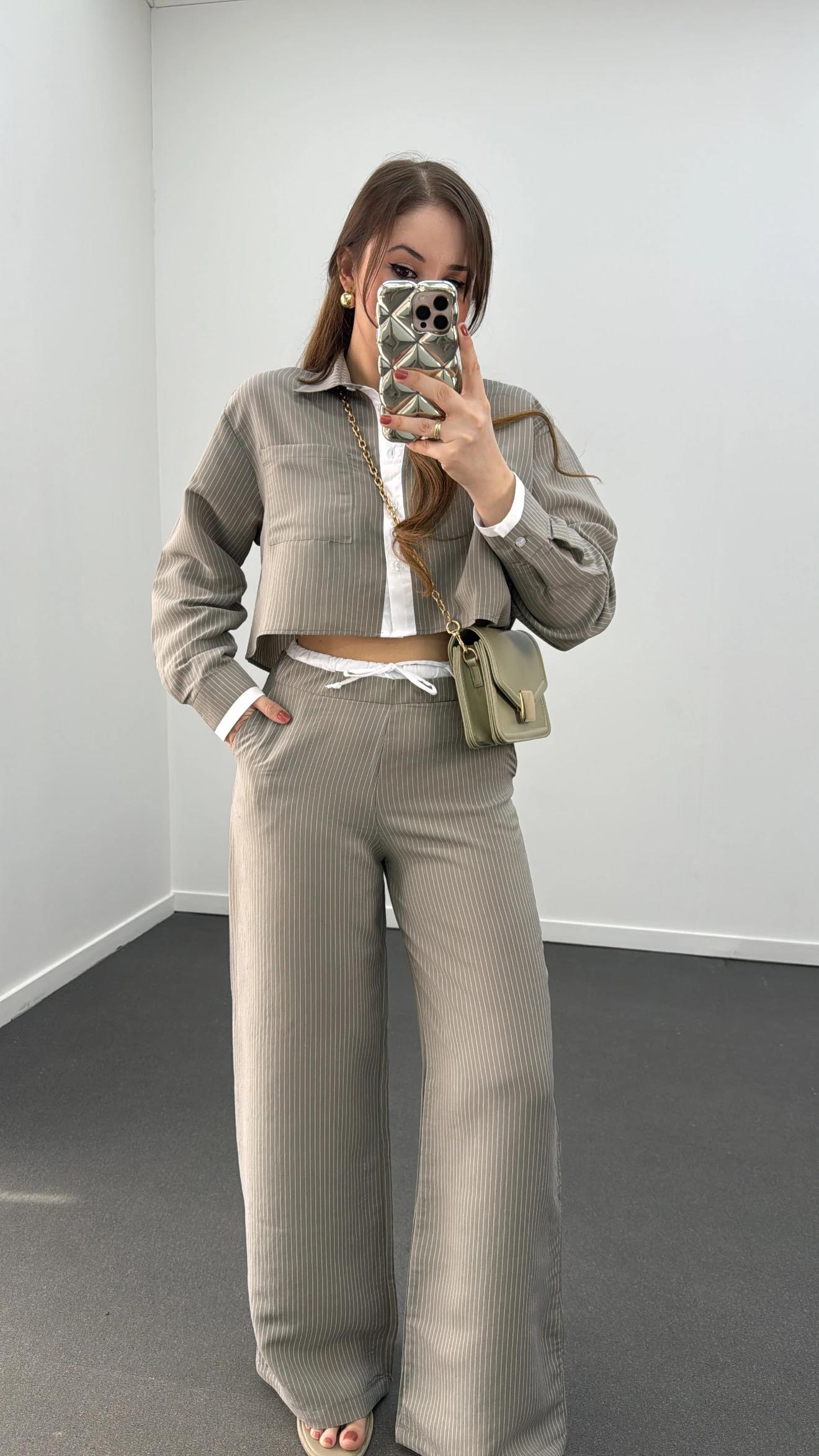 İzem Yeşil Çizgili Gömlek Ve Pantolon Takımı