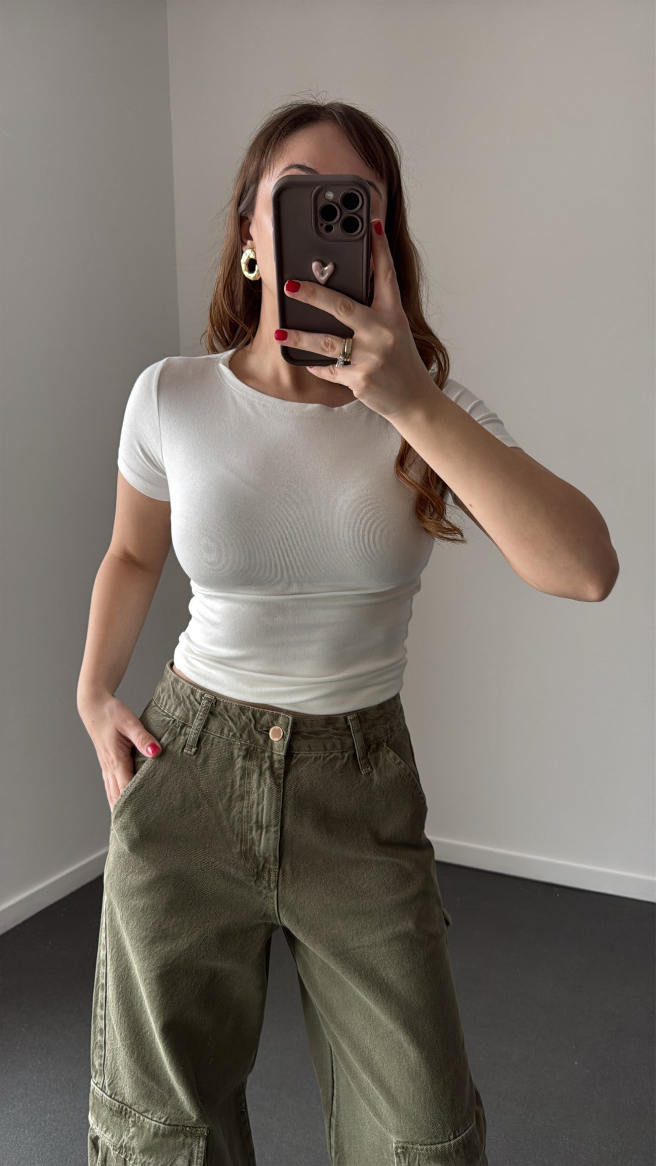 Judy Beyaz Oval Yaka Yumuşak Likralı Body