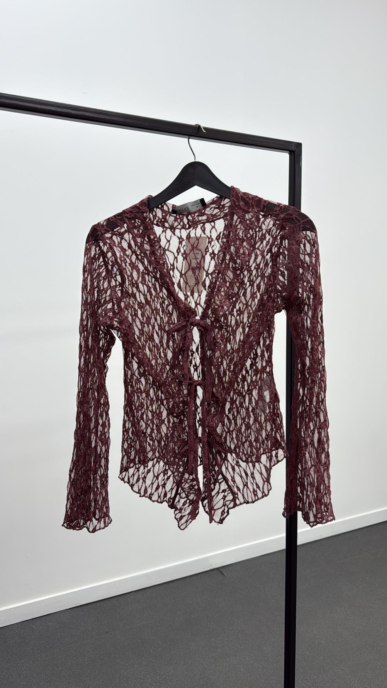 Kaıden Bordo Yakası Volanlı Dantel Bluz