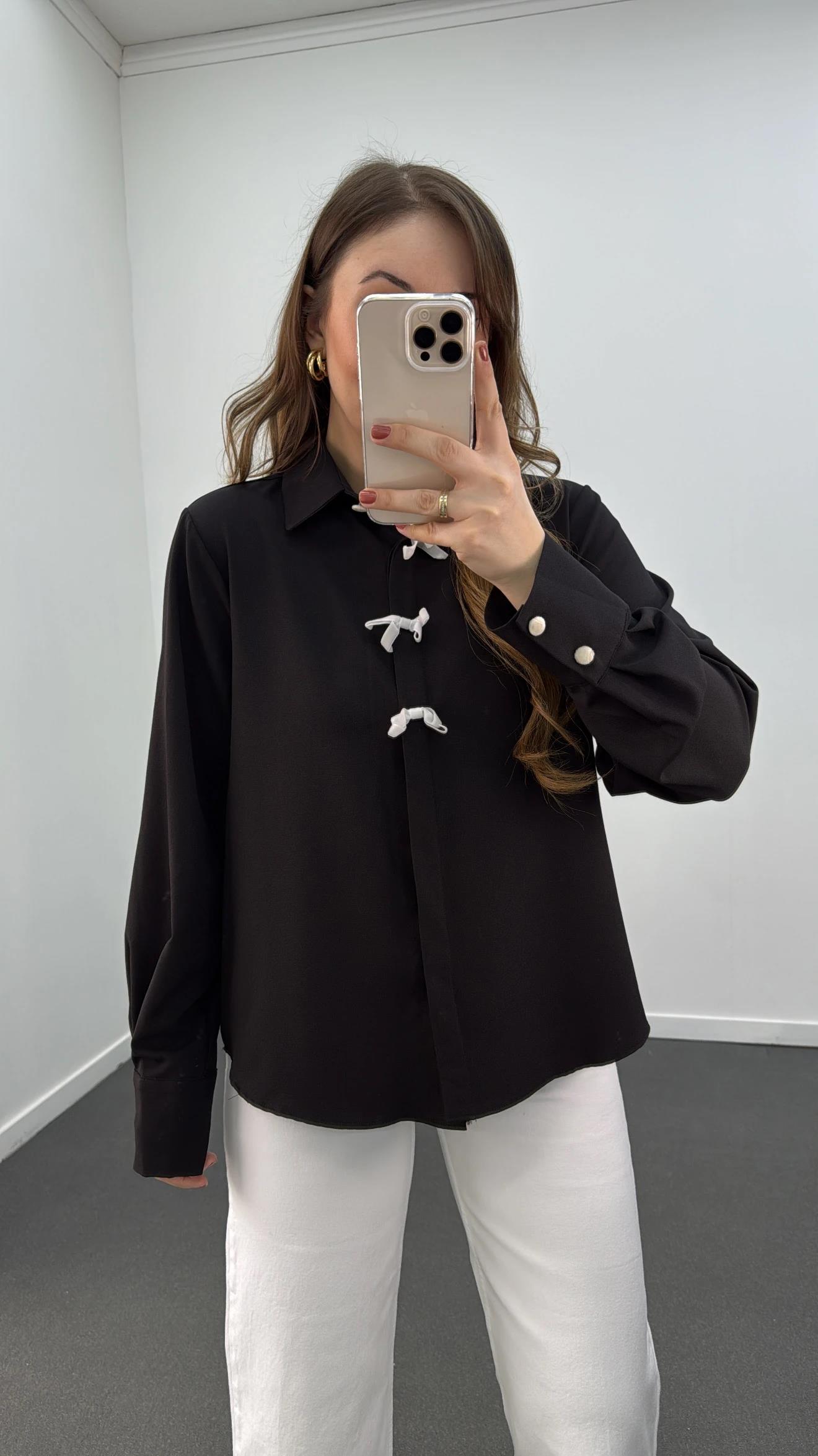 Karsu Siyah Kadife Fiyonklu Gömlek