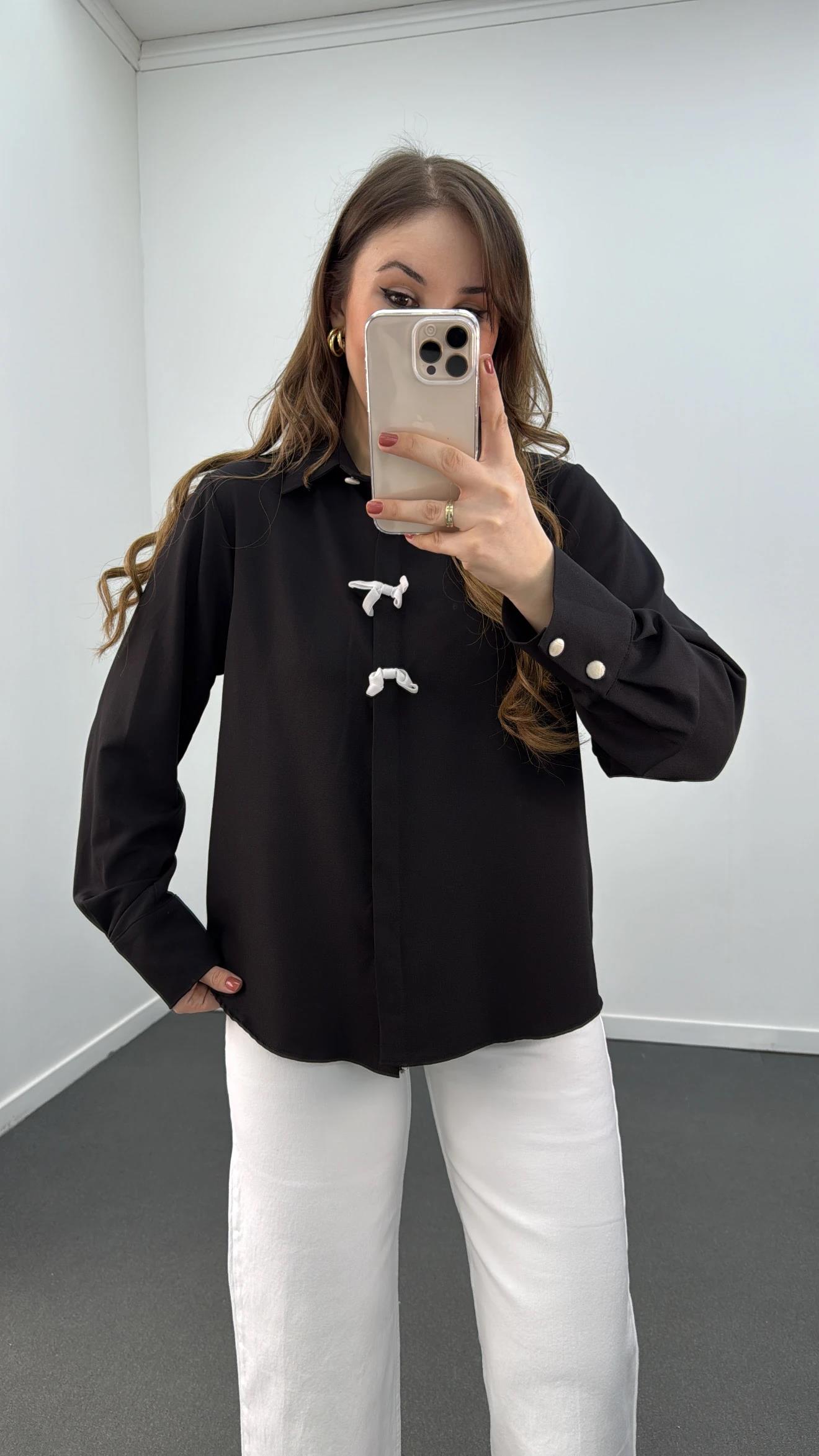 Karsu Siyah Kadife Fiyonklu Gömlek