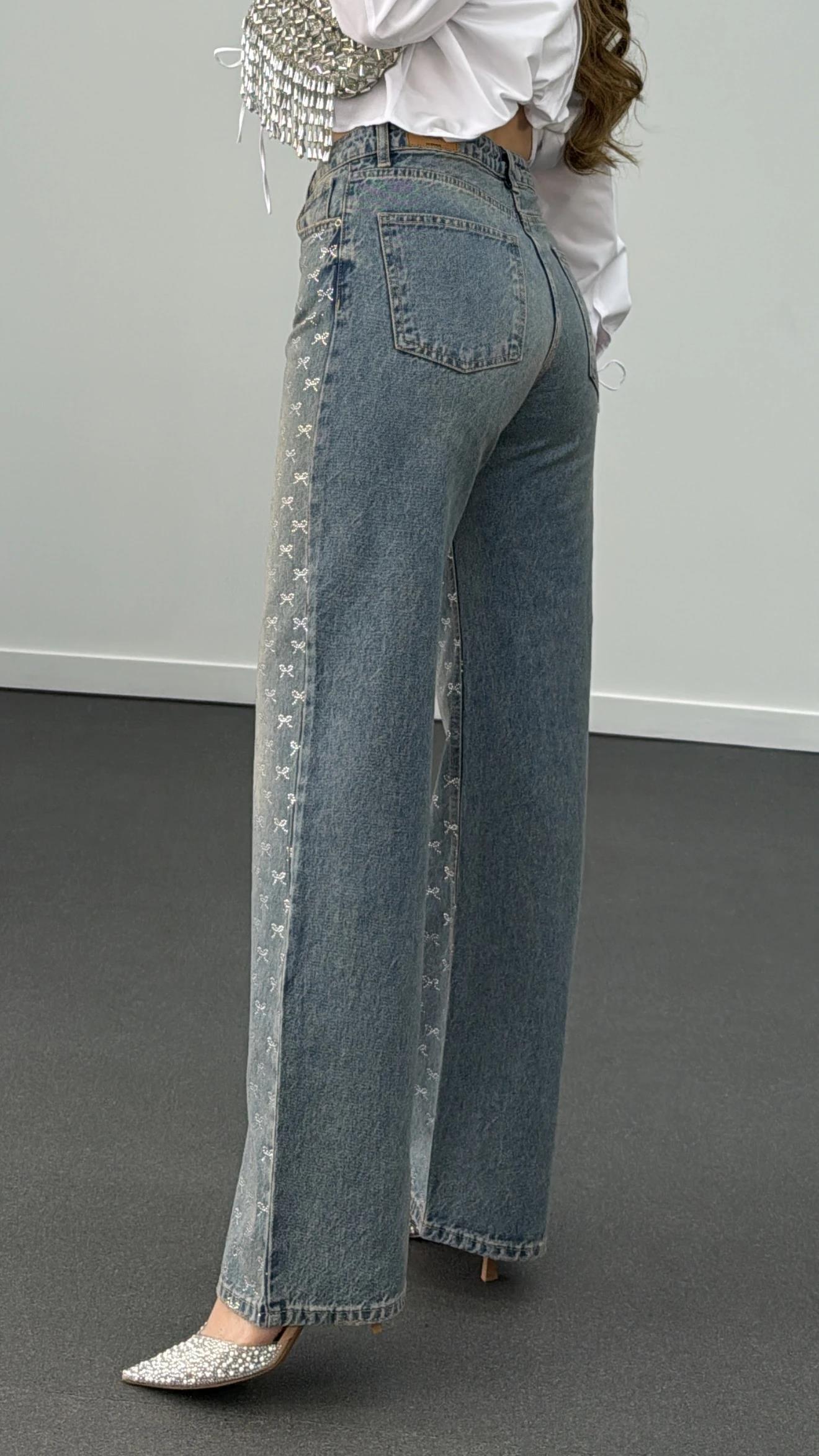 Kurdelia Taş İşlemeli Tint Yıkamalı Straight Jeans