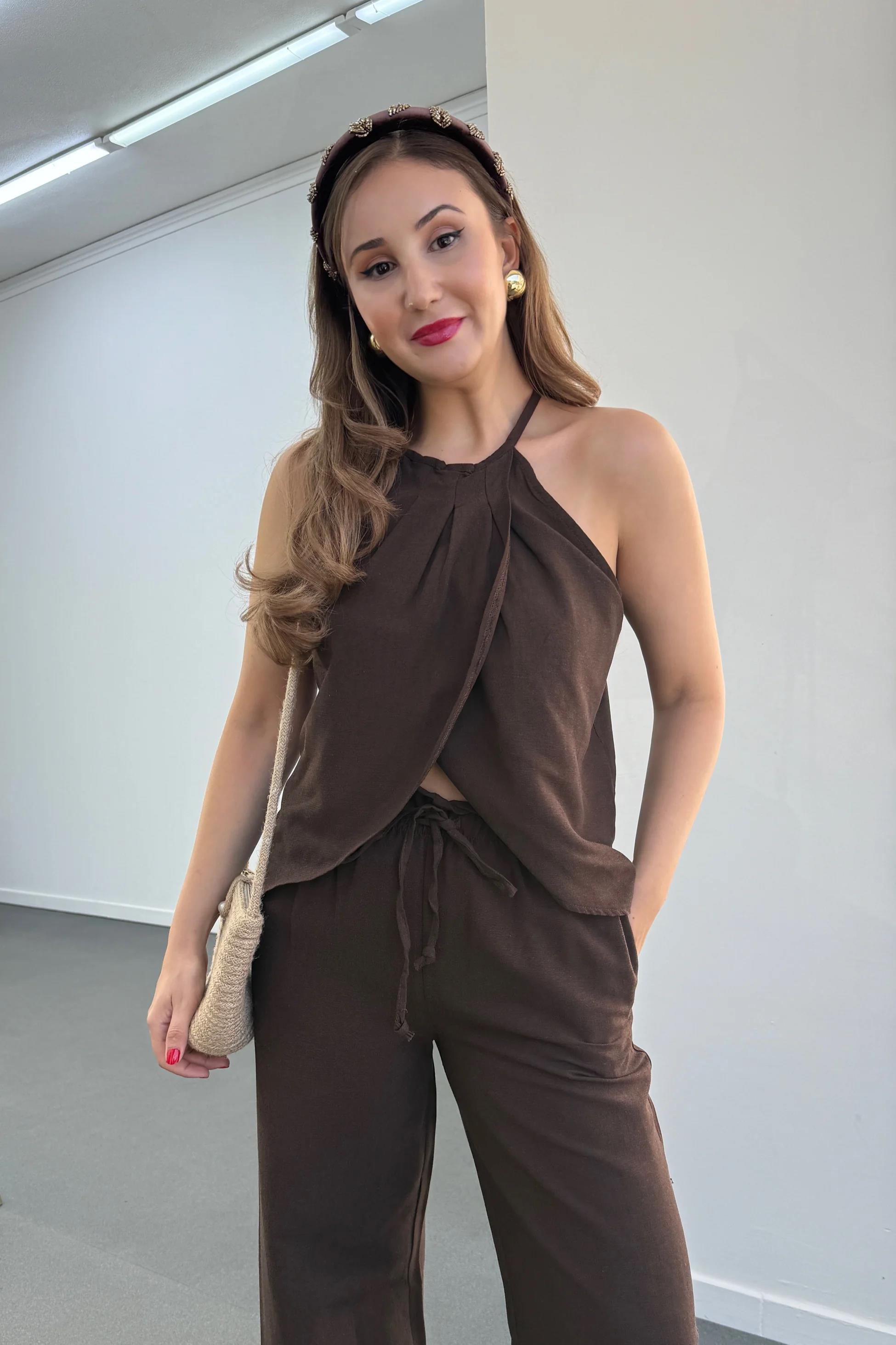 Lenora Kahverengi Keten Kruvaze Halter Yaka Bluz Ve Pantolon Takım