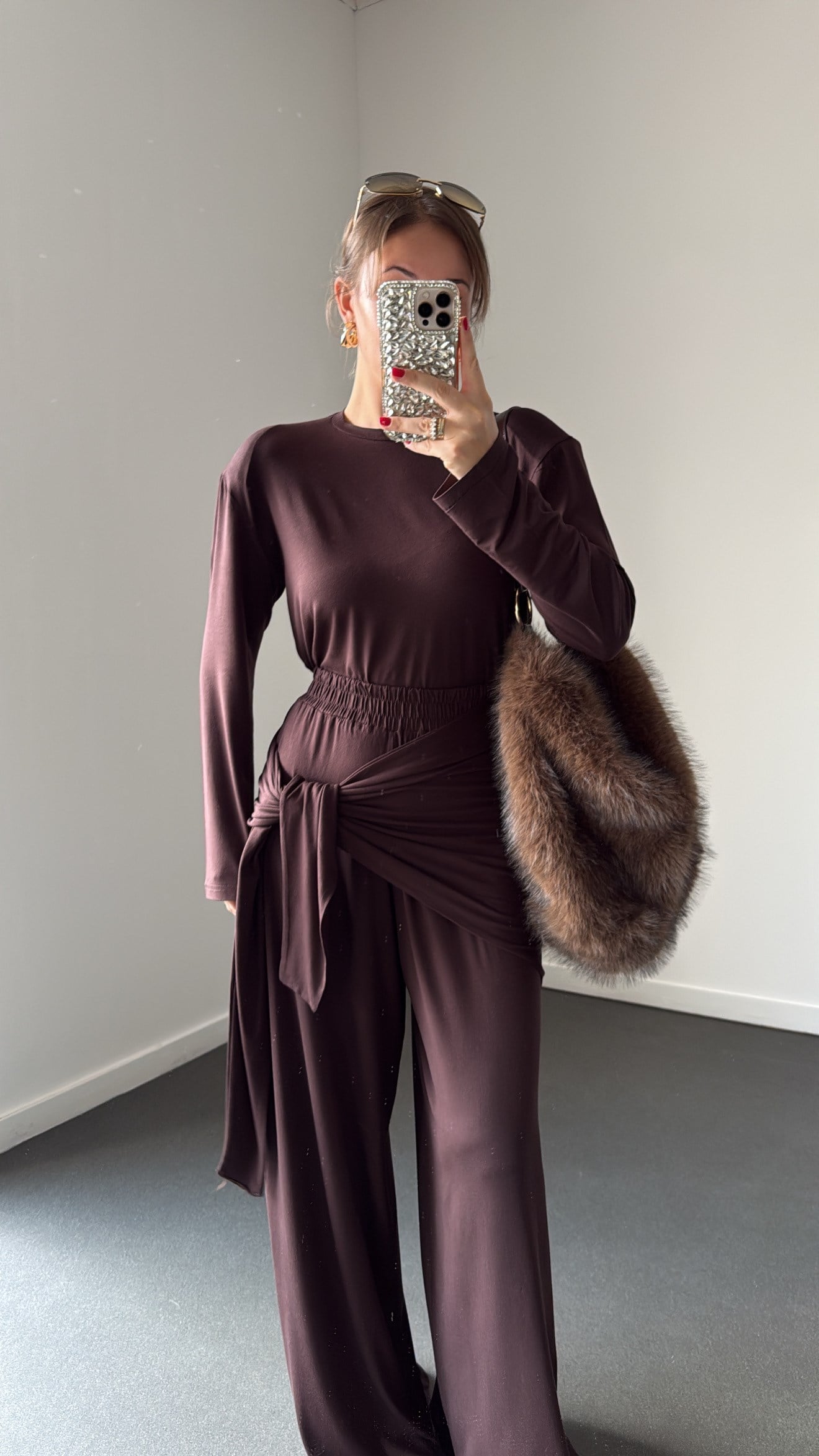 Leontine Acı Kahve Vatkalı Bluz ve Bağlamalı Pantolon Takımı