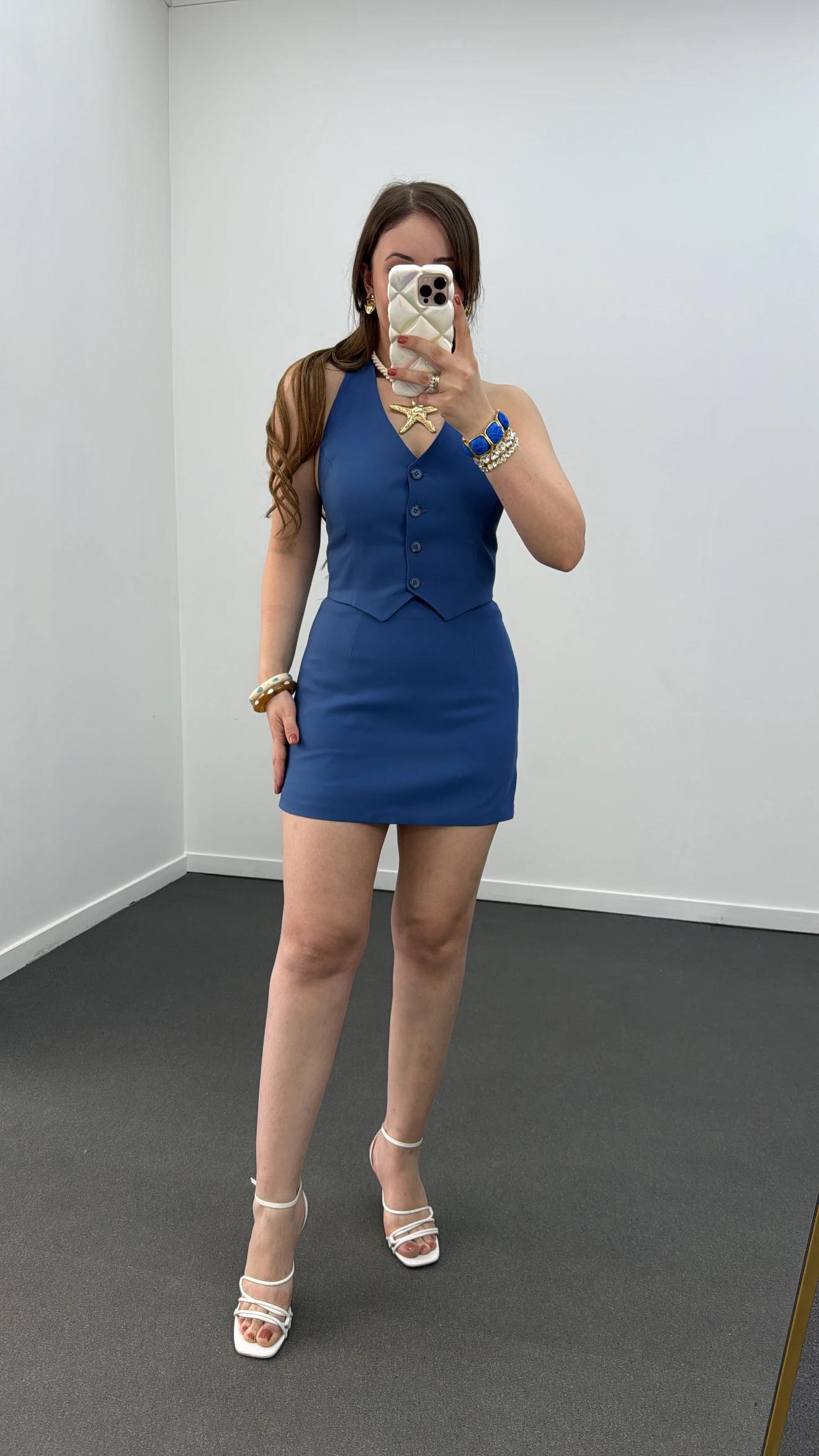 Lidya Mavi Düğmeli Boyundan Bağlamalı Yelek