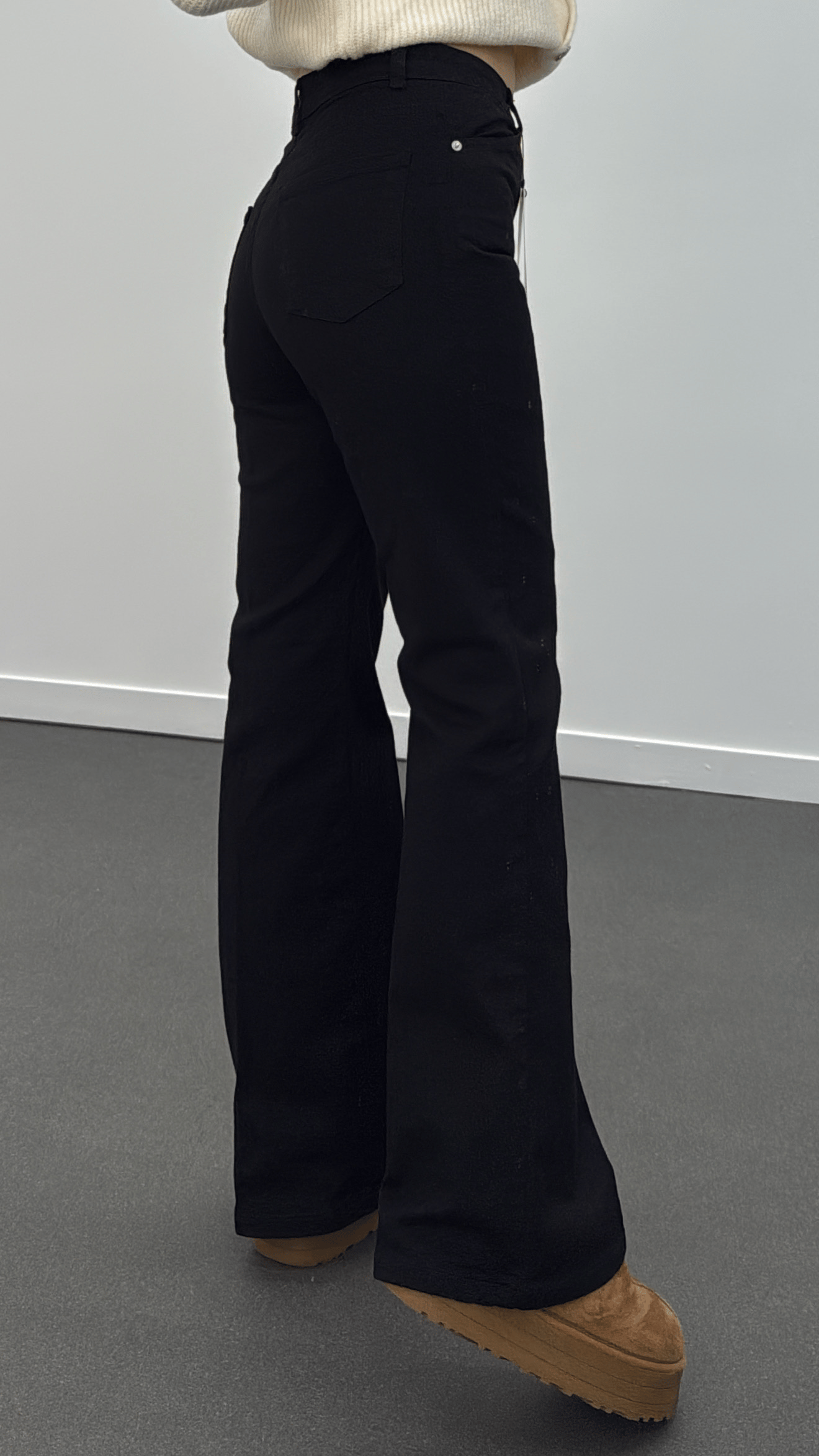 Lincoln Siyah Yıkamalı Metal Aksesuarlı Flare Jeans