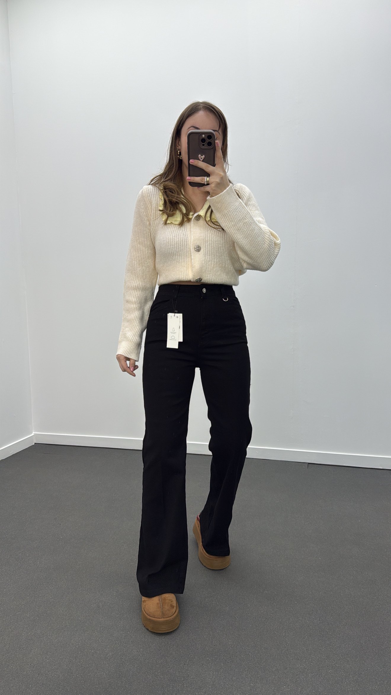 Lincoln Siyah Yıkamalı Metal Aksesuarlı Flare Jeans