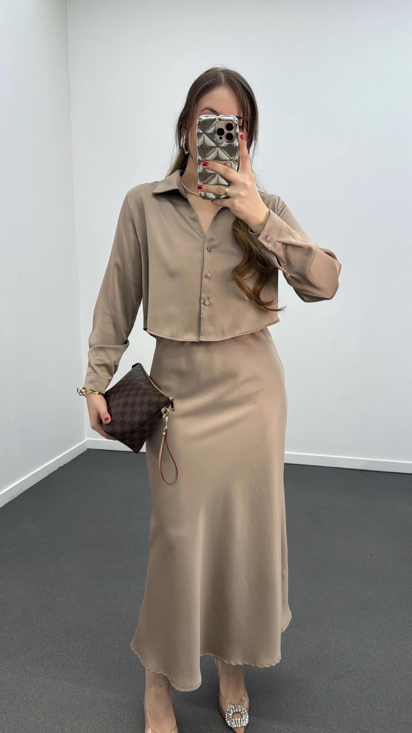 Mahsima Bej Saten Gömlek Ve Etek Takımı