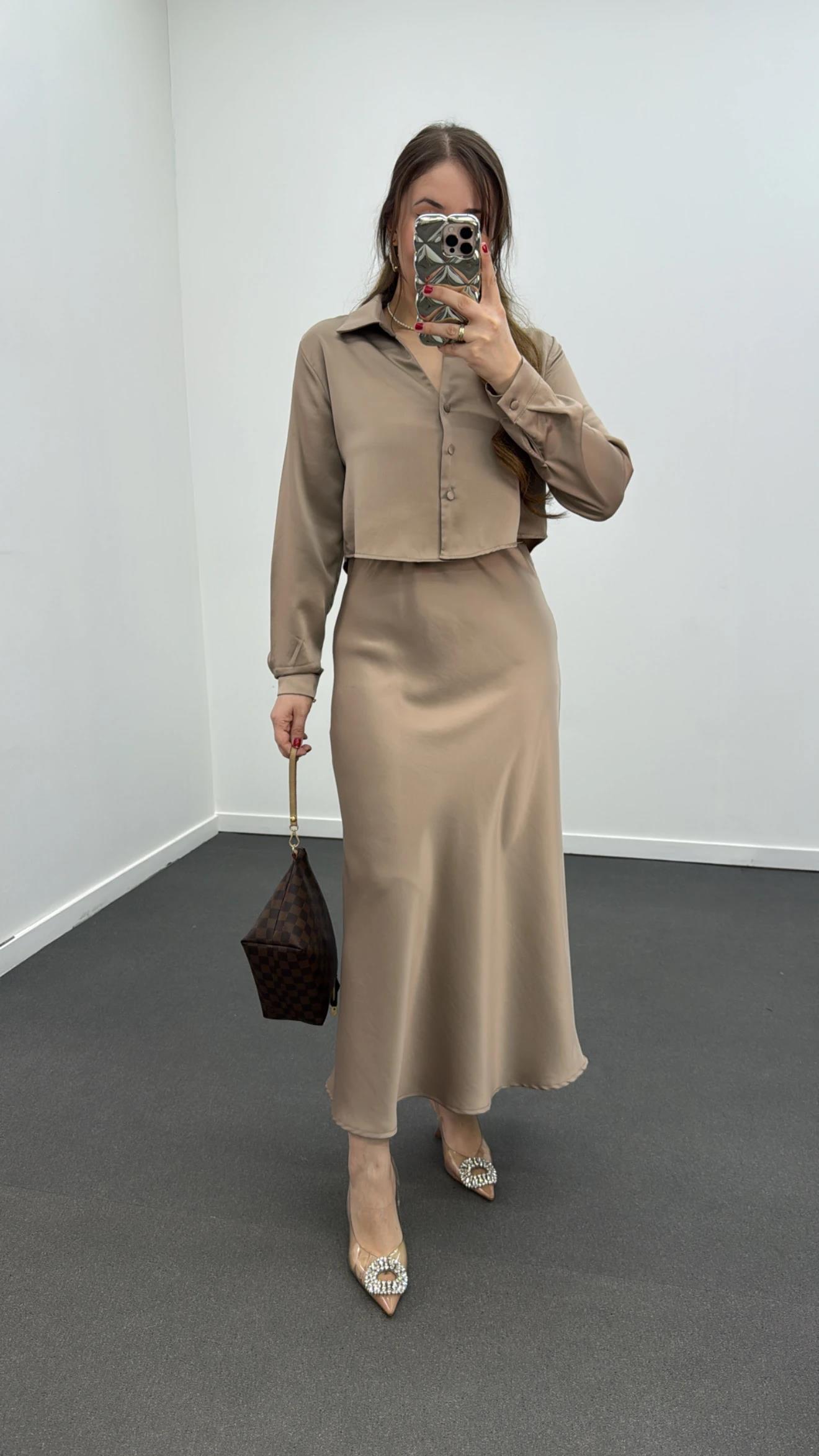 Mahsima Bej Saten Gömlek Ve Etek Takımı