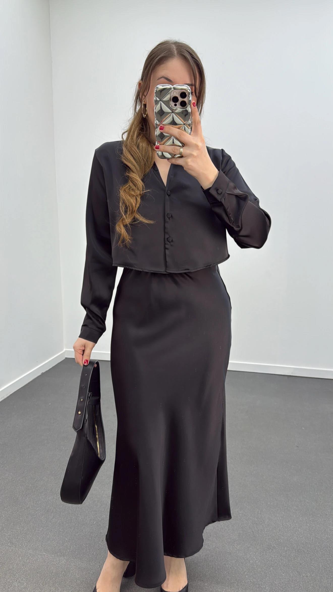 Mahsima Siyah Saten Gömlek Ve Etek Takımı