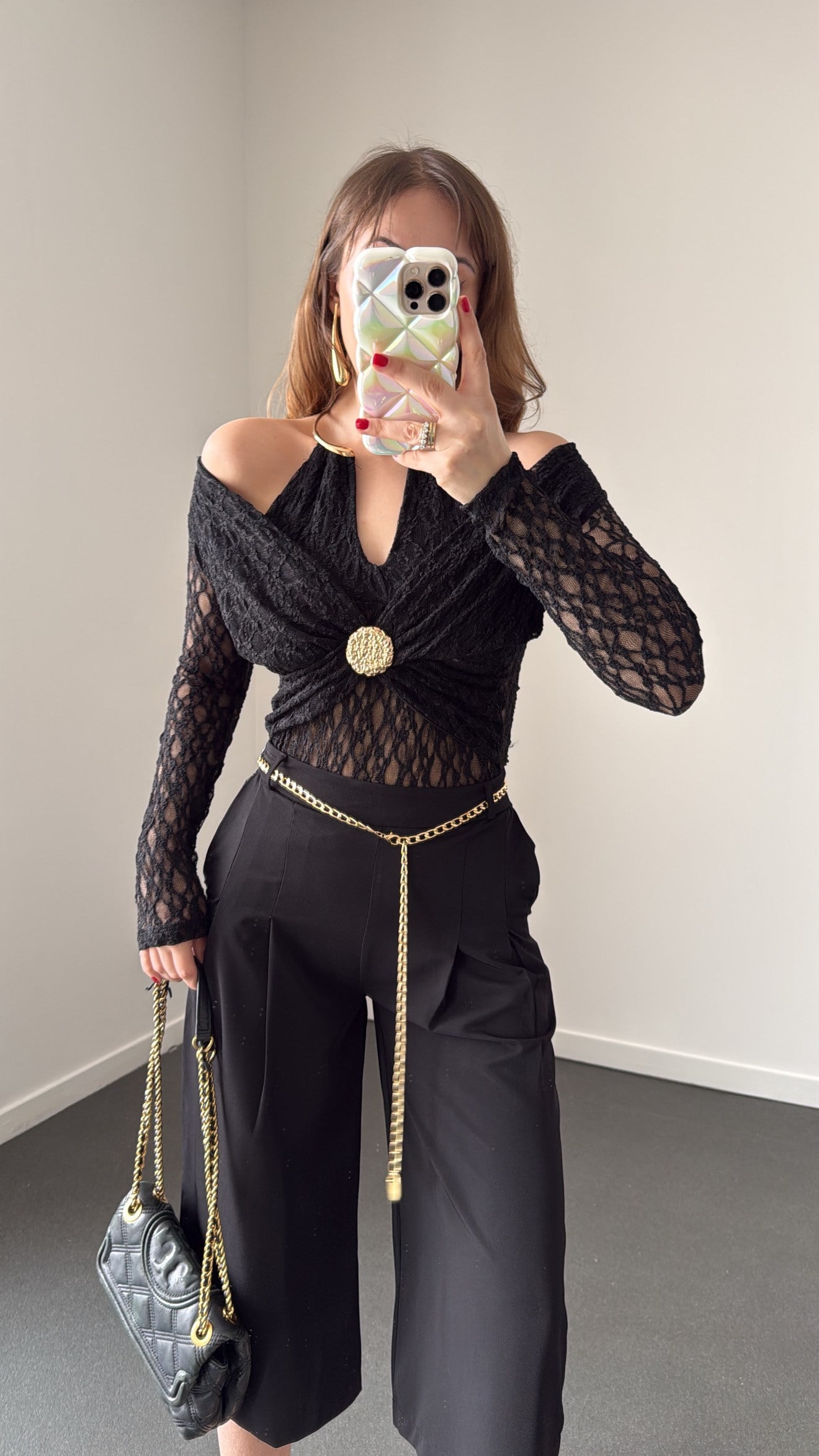 Margot Siyah Gold Aksesuarlı Tasarım Bluz