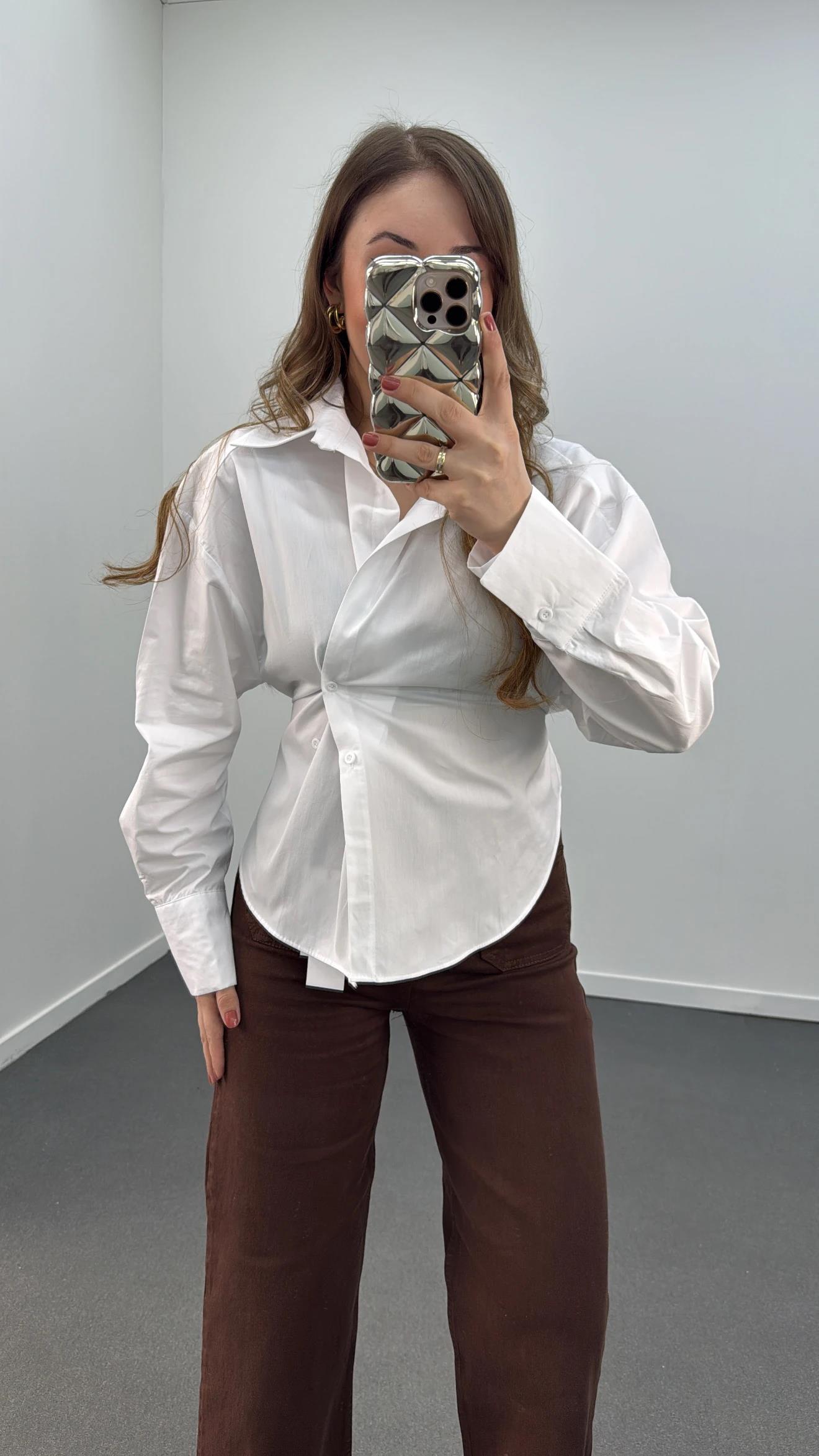 Massi Beyaz 4 Düğmeli Tasarım Gömlek