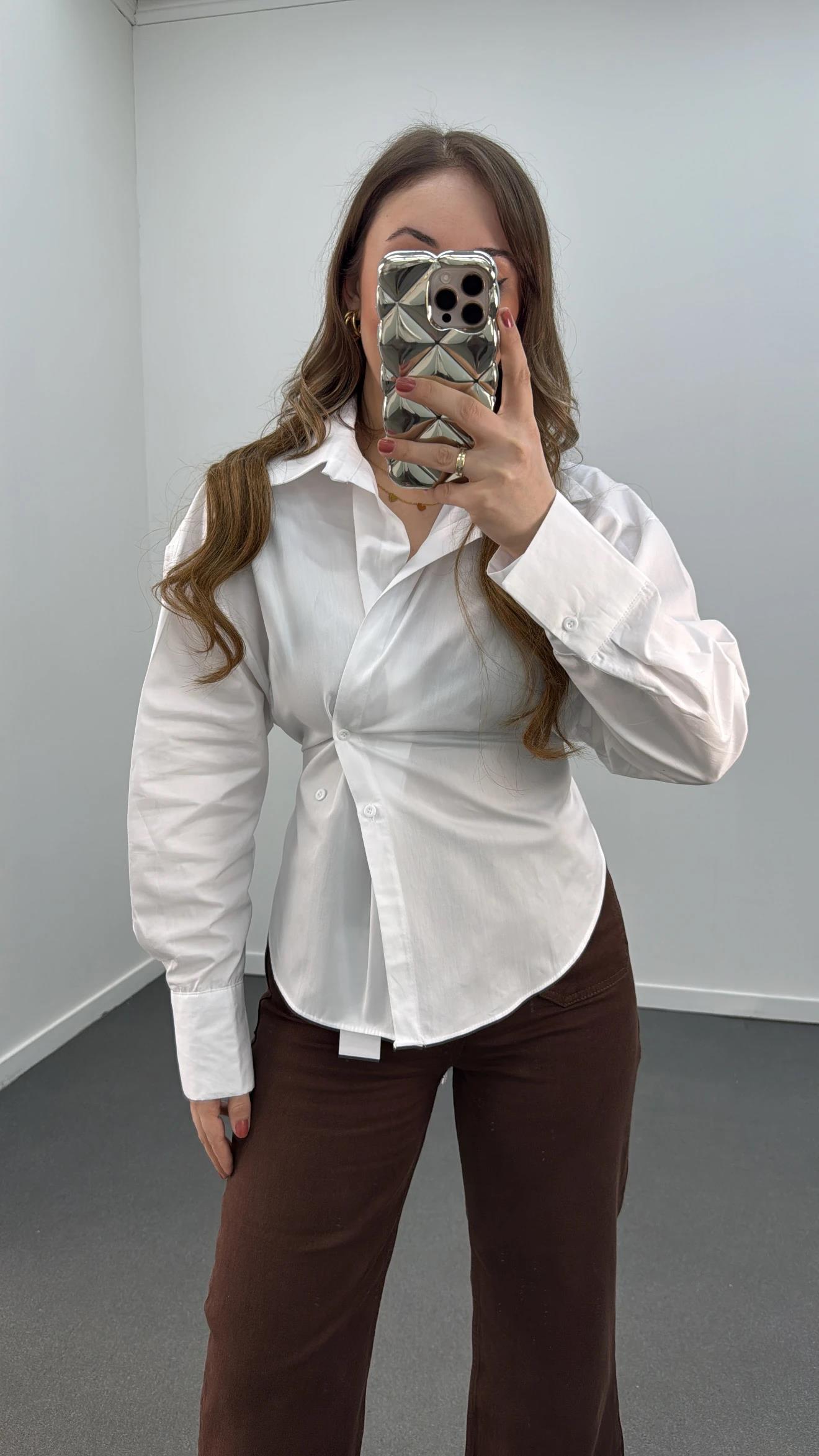 Massi Beyaz 4 Düğmeli Tasarım Gömlek