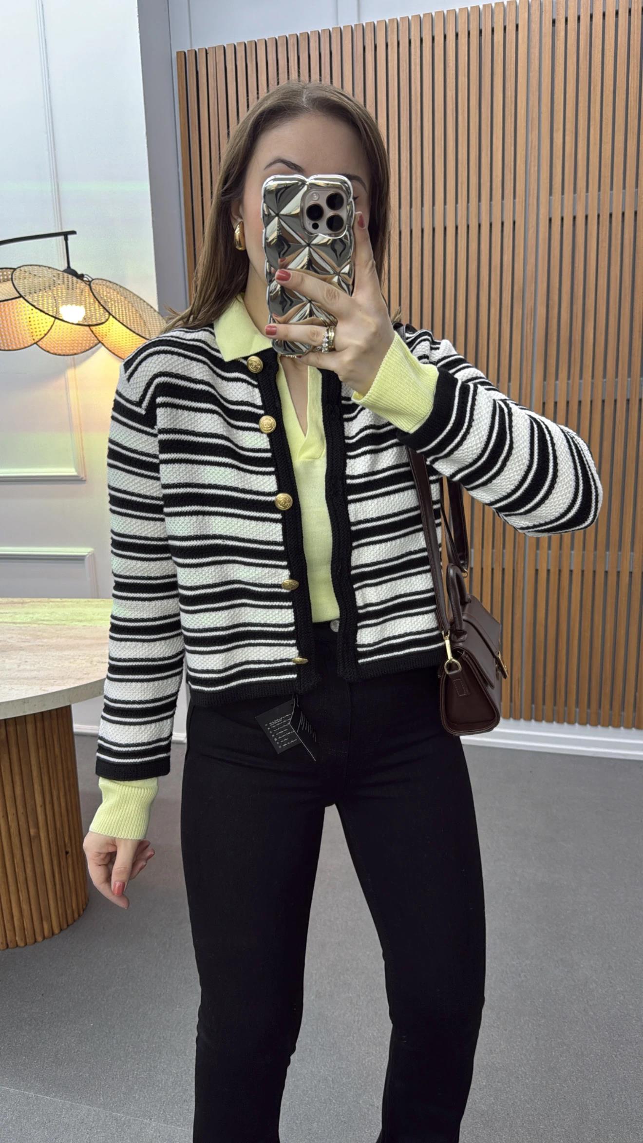 Massi Siyah Beyaz Çizgili Gold Düğmeli Hırka