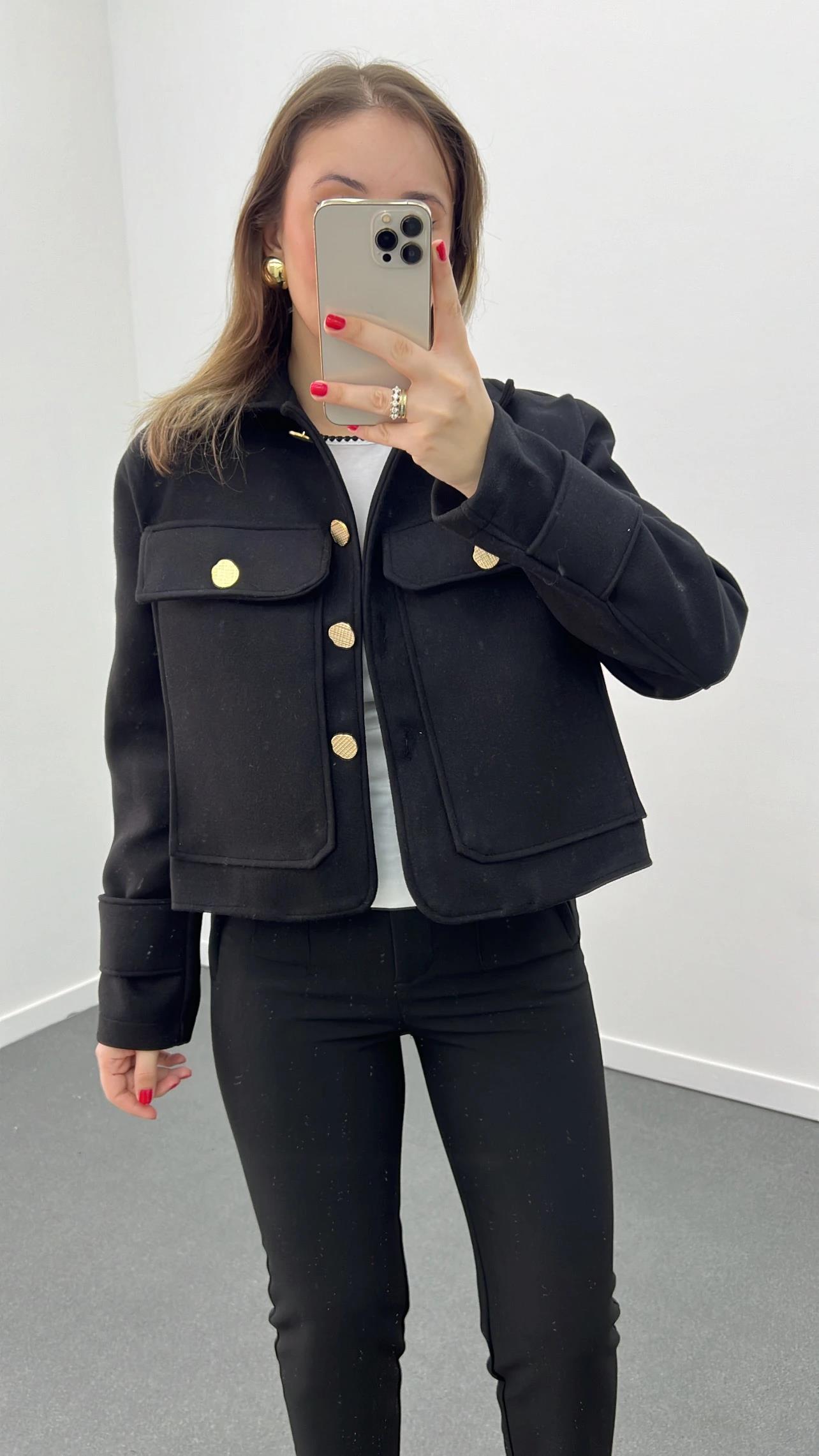 Massi Siyah Renk Kaşe Gold Düğmeli Ceket