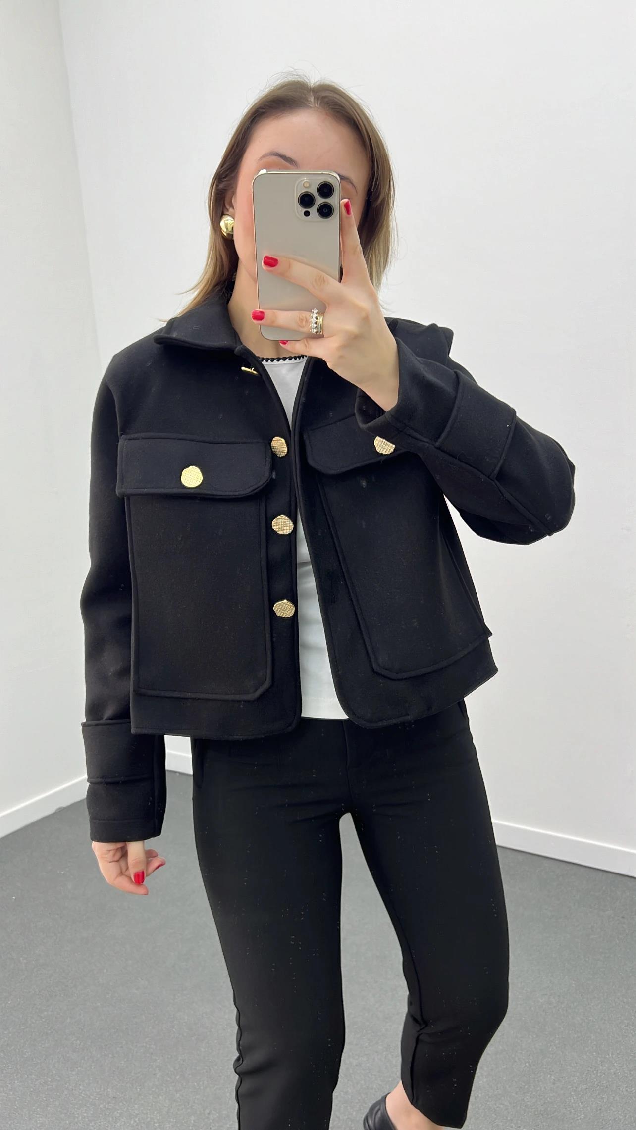 Massi Siyah Renk Kaşe Gold Düğmeli Ceket