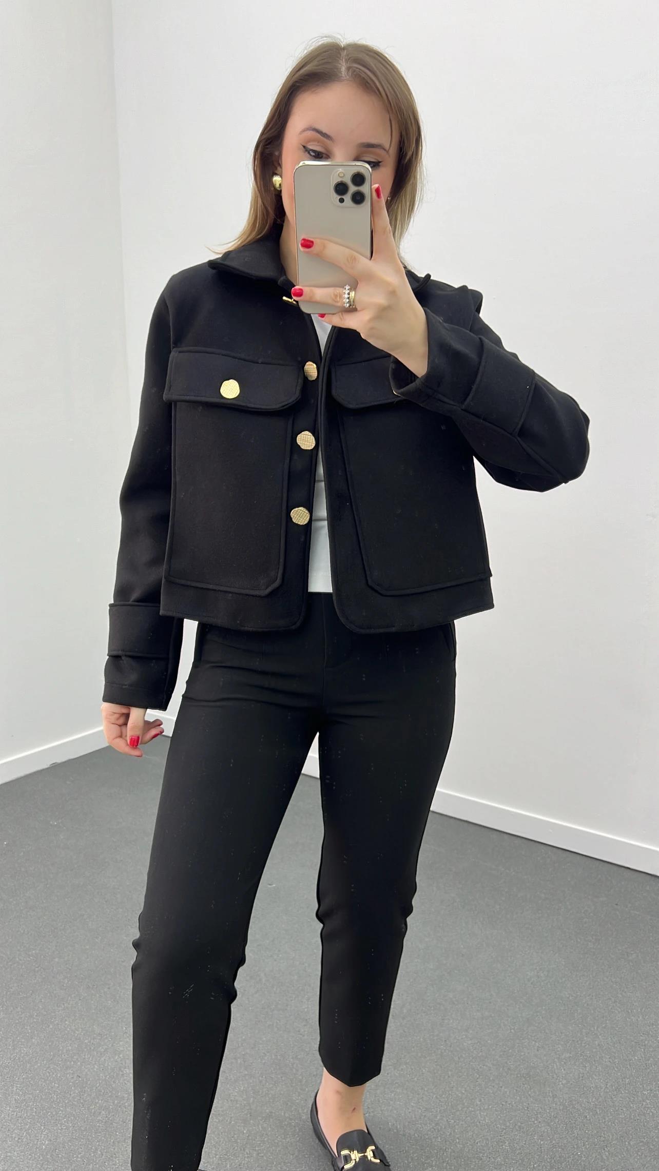 Massi Siyah Renk Kaşe Gold Düğmeli Ceket