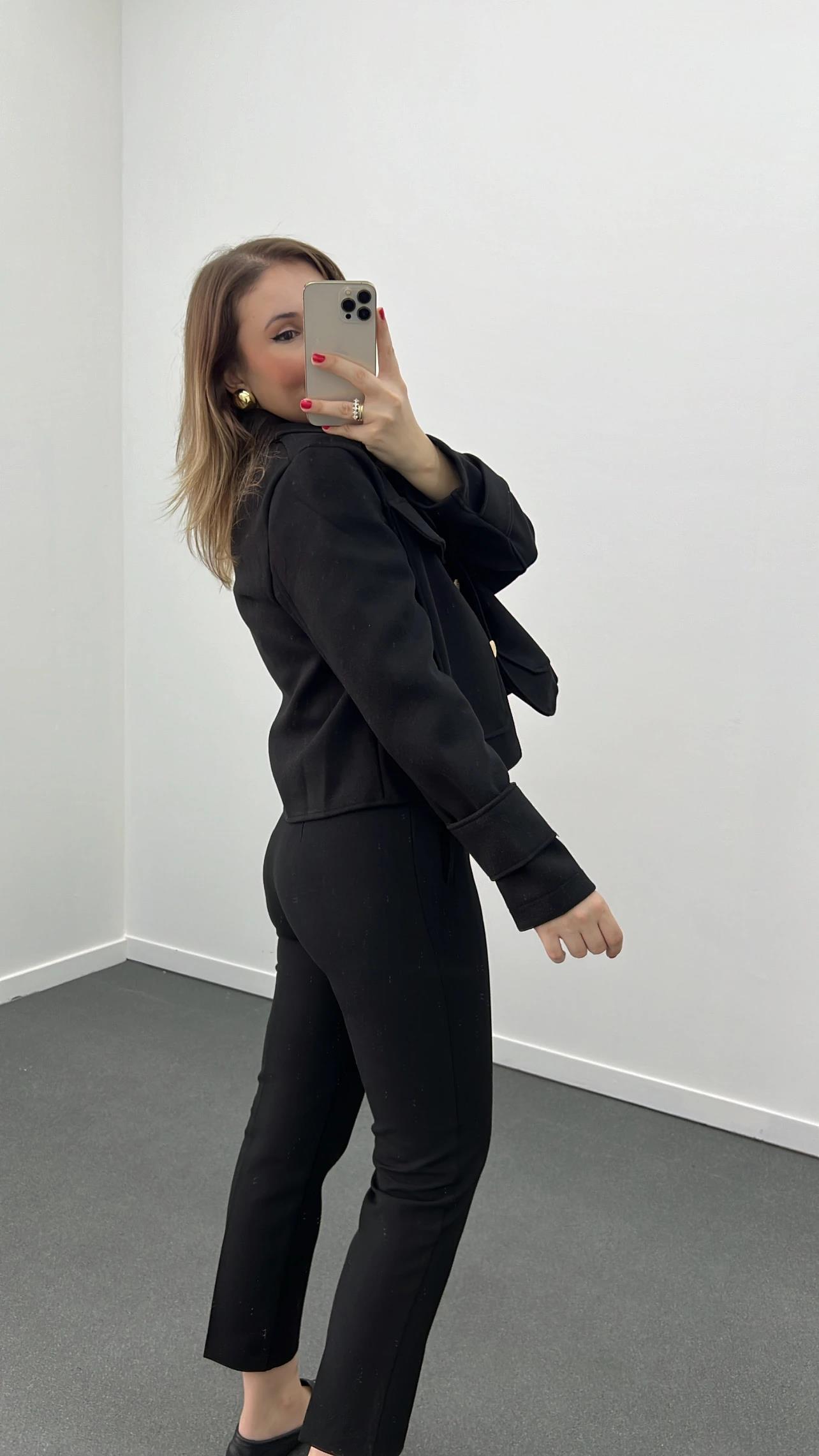 Massi Siyah Renk Kaşe Gold Düğmeli Ceket