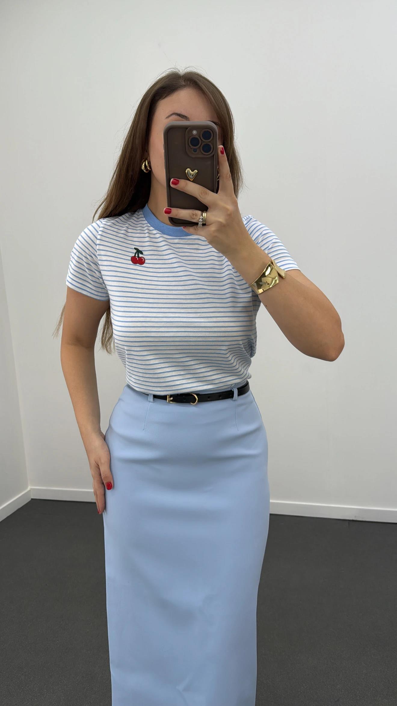 Mavi Kiraz Nakışlı Çizgili Tshirt