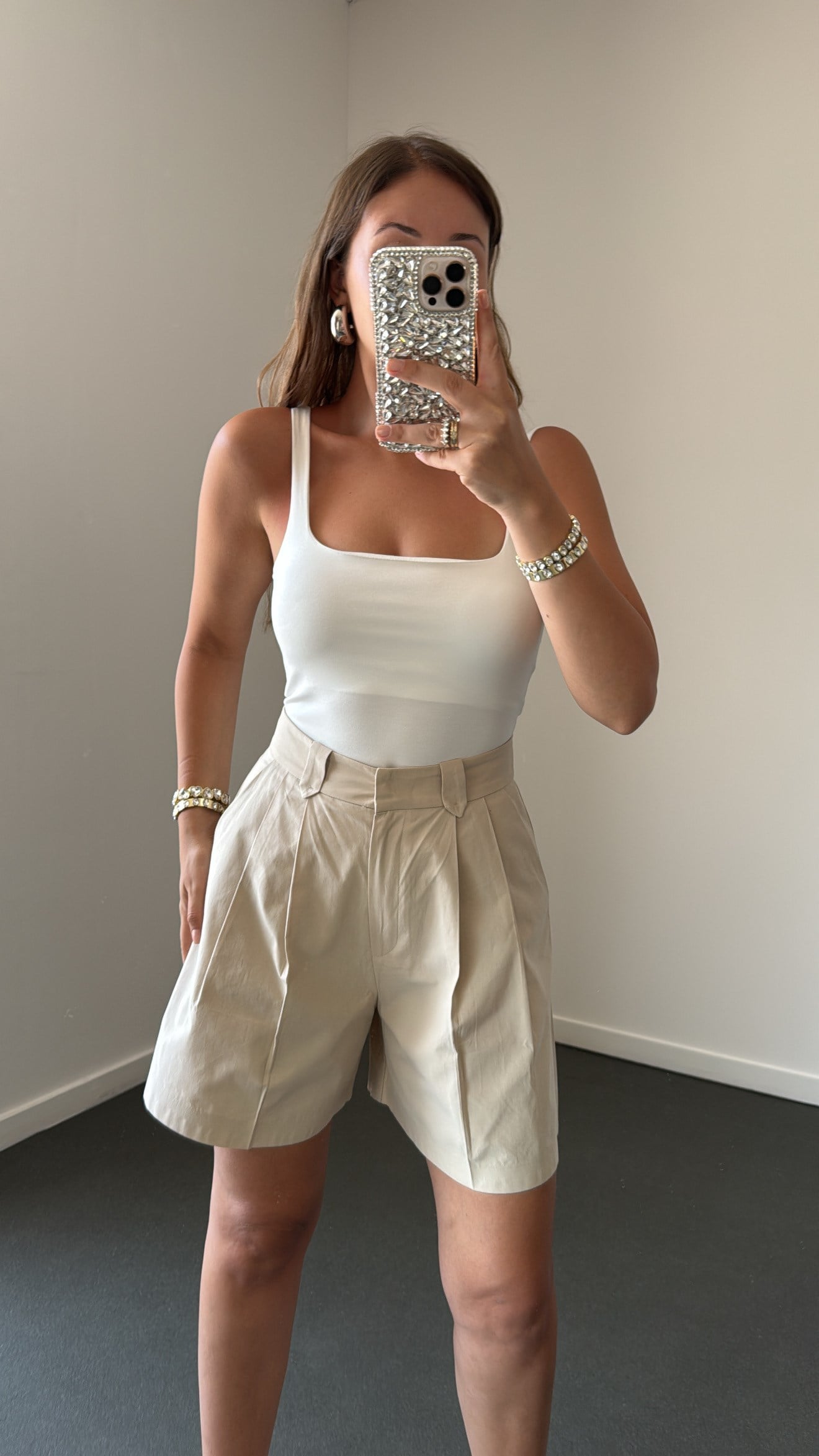 Mendes Beyaz Kare Yaka Askılı Bodysuit