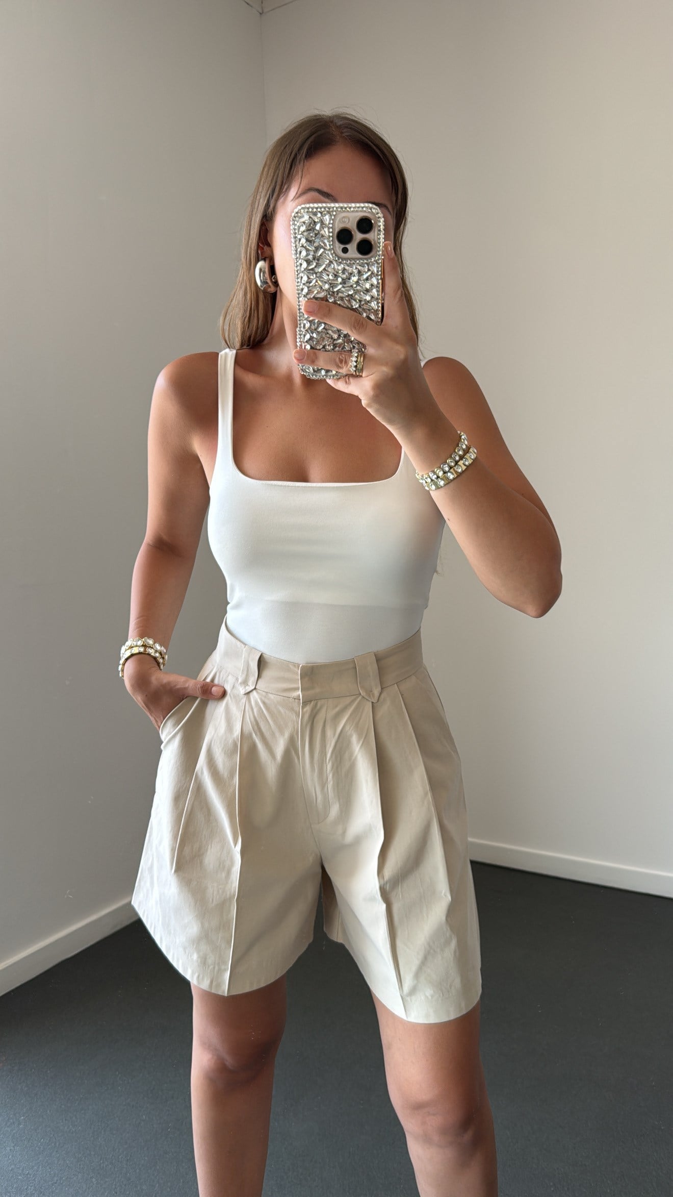 Mendes Beyaz Kare Yaka Askılı Bodysuit