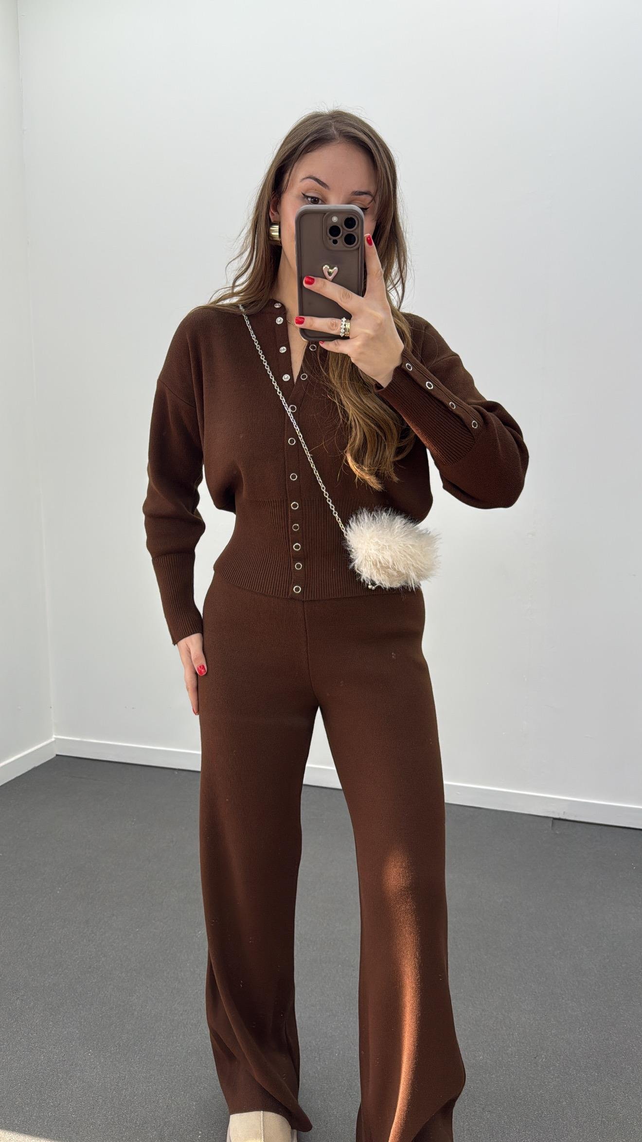 Merlin Kahverengi Çıtçıtlı Hırka Pantolon Takımı