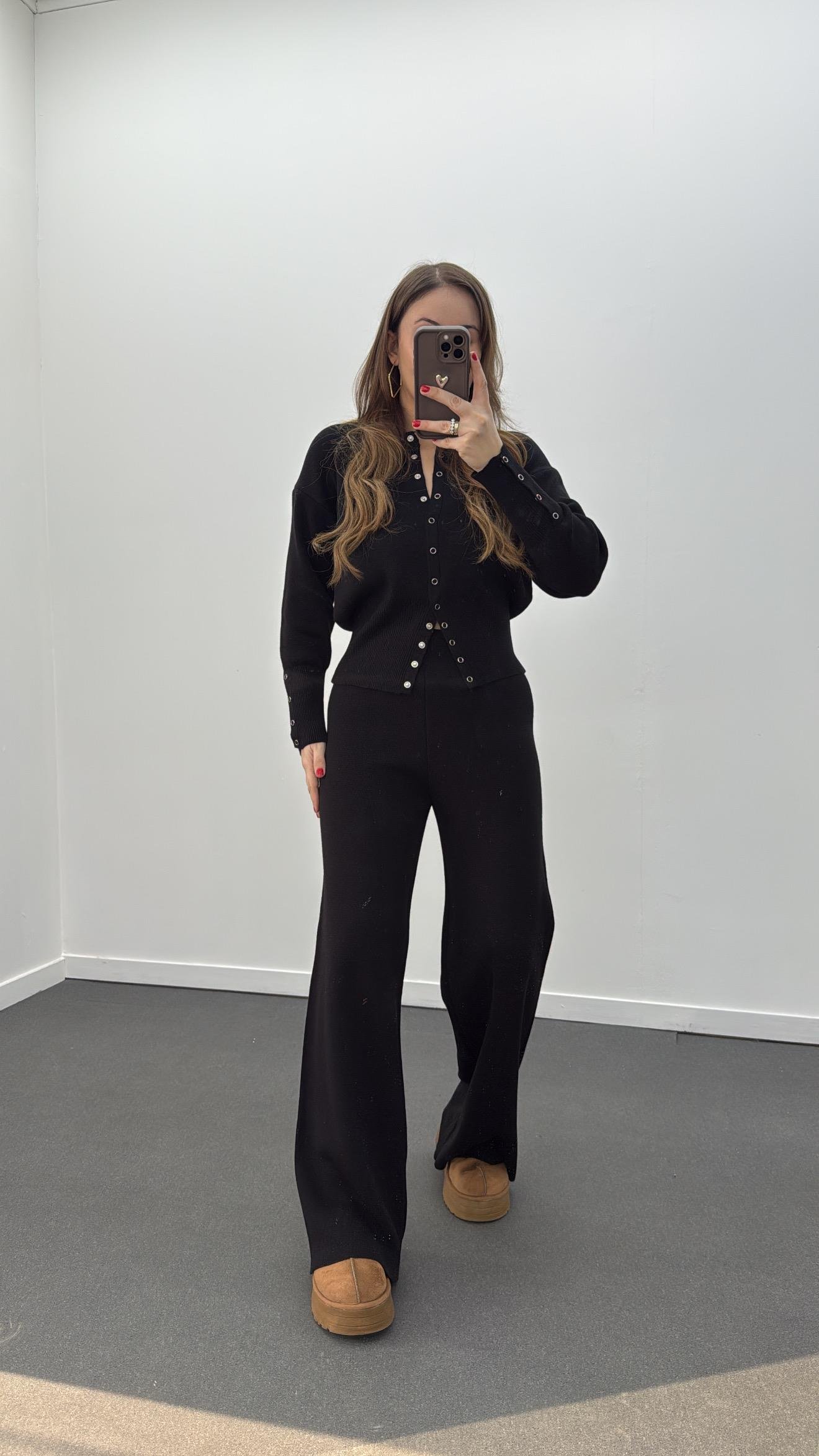 Merlin Siyah Çıtçıtlı Hırka Pantolon Takımı