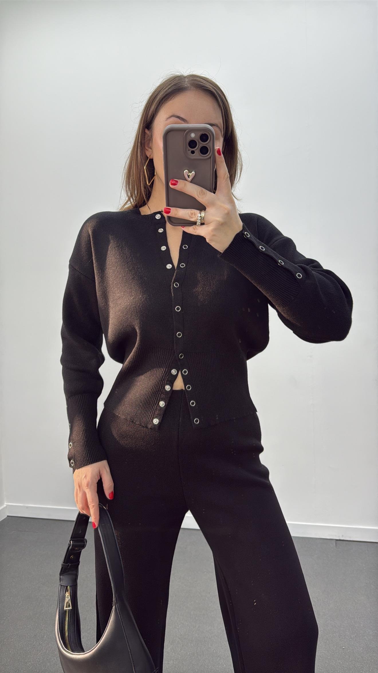 Merlin Siyah Çıtçıtlı Hırka Pantolon Takımı