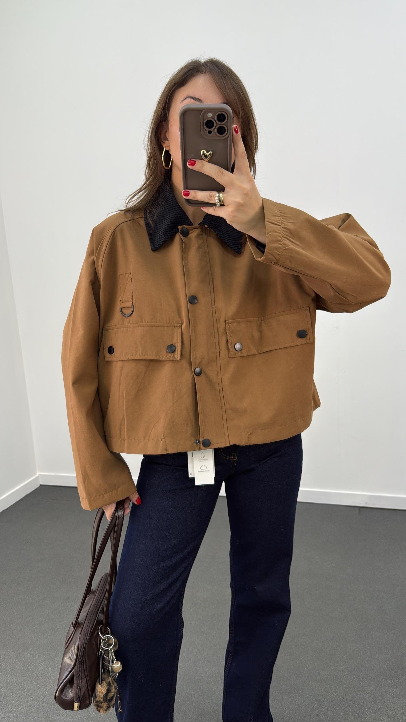 Michelle Açık Kahve Süet Görünümlü Kadife Yaka Kısa Trenç